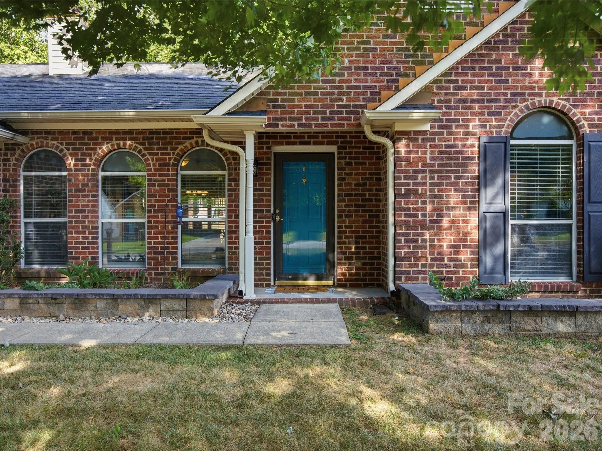 127 W Bank Drive — Charlotte