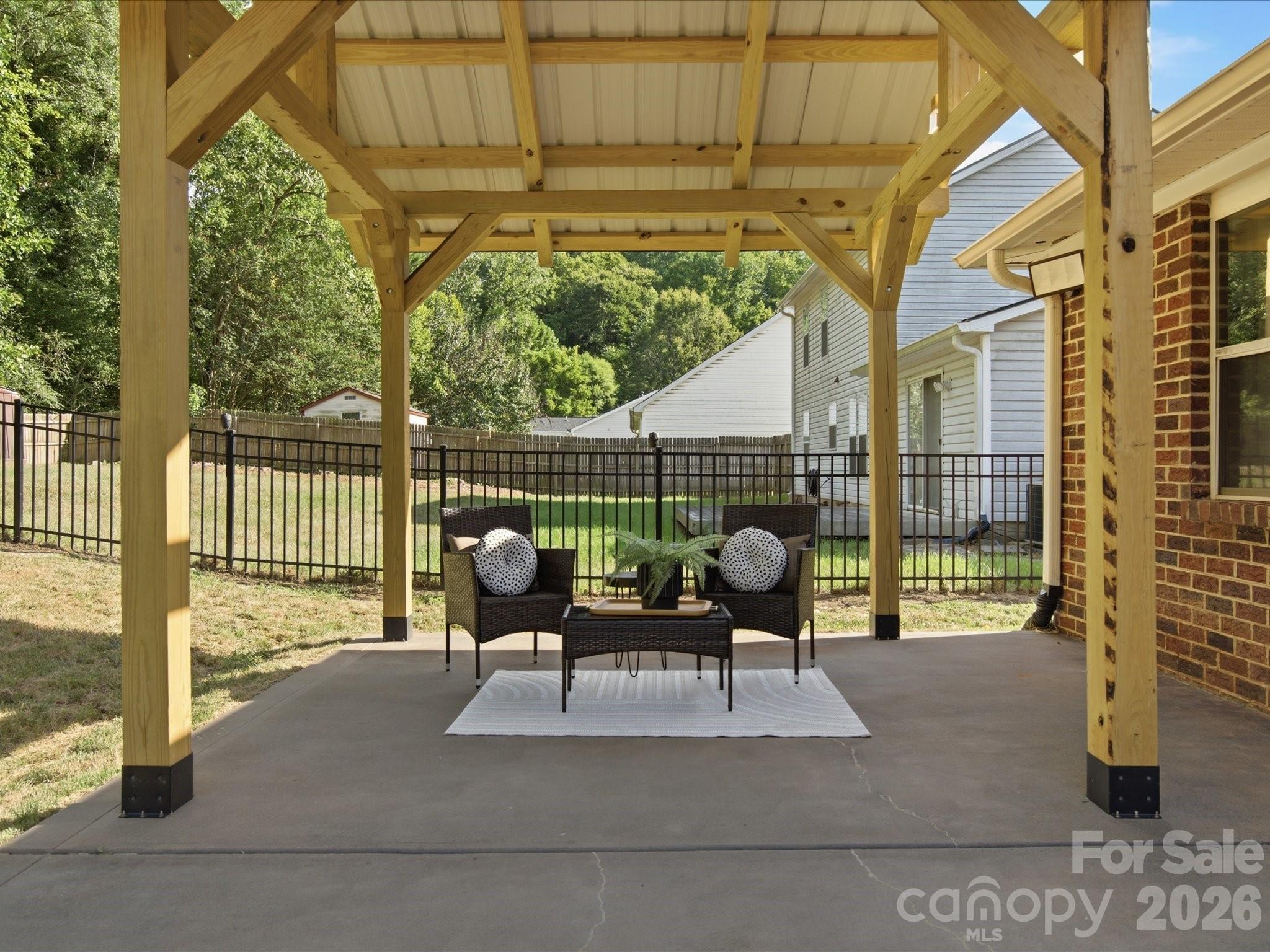 127 W Bank Drive — Charlotte