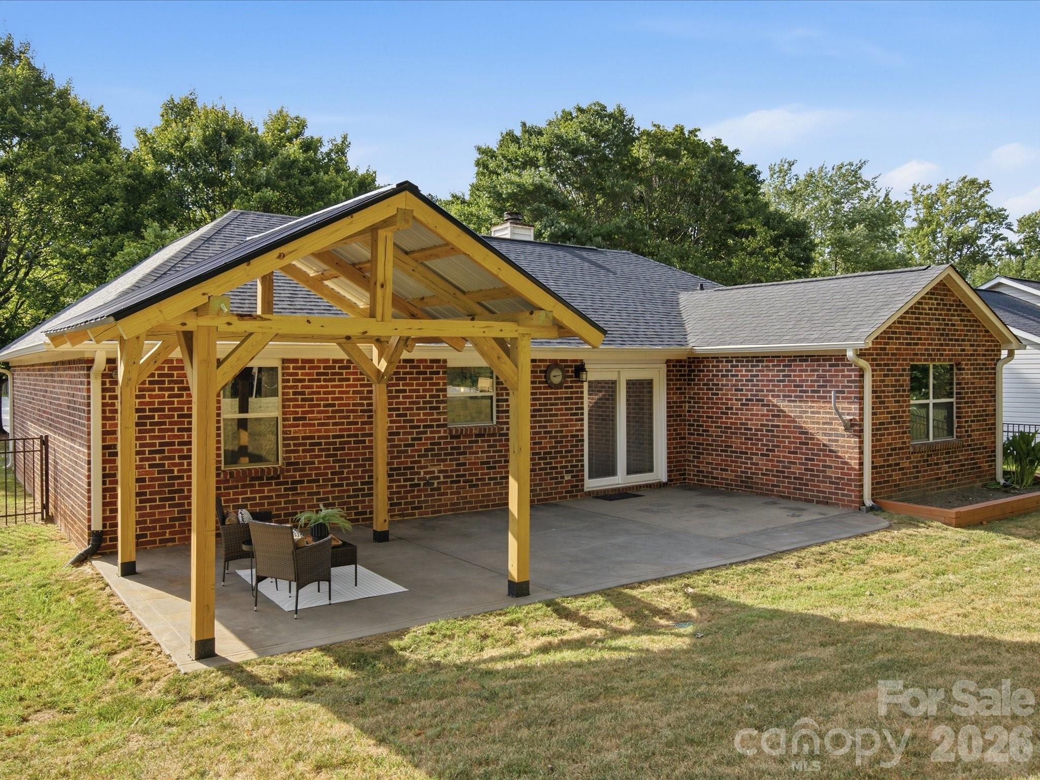 127 W Bank Drive — Charlotte