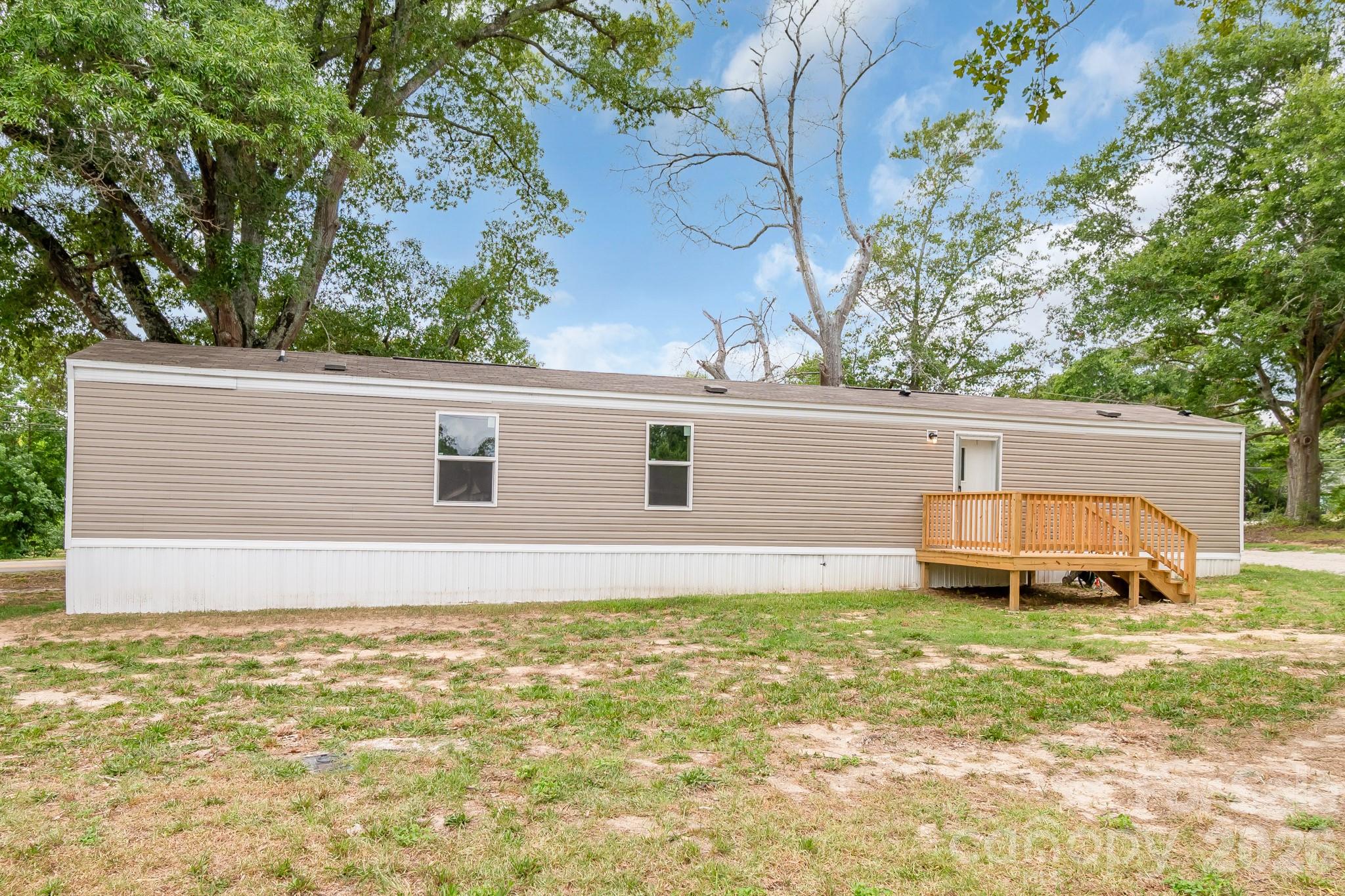7627 Kershaw Camden Highway — Kershaw