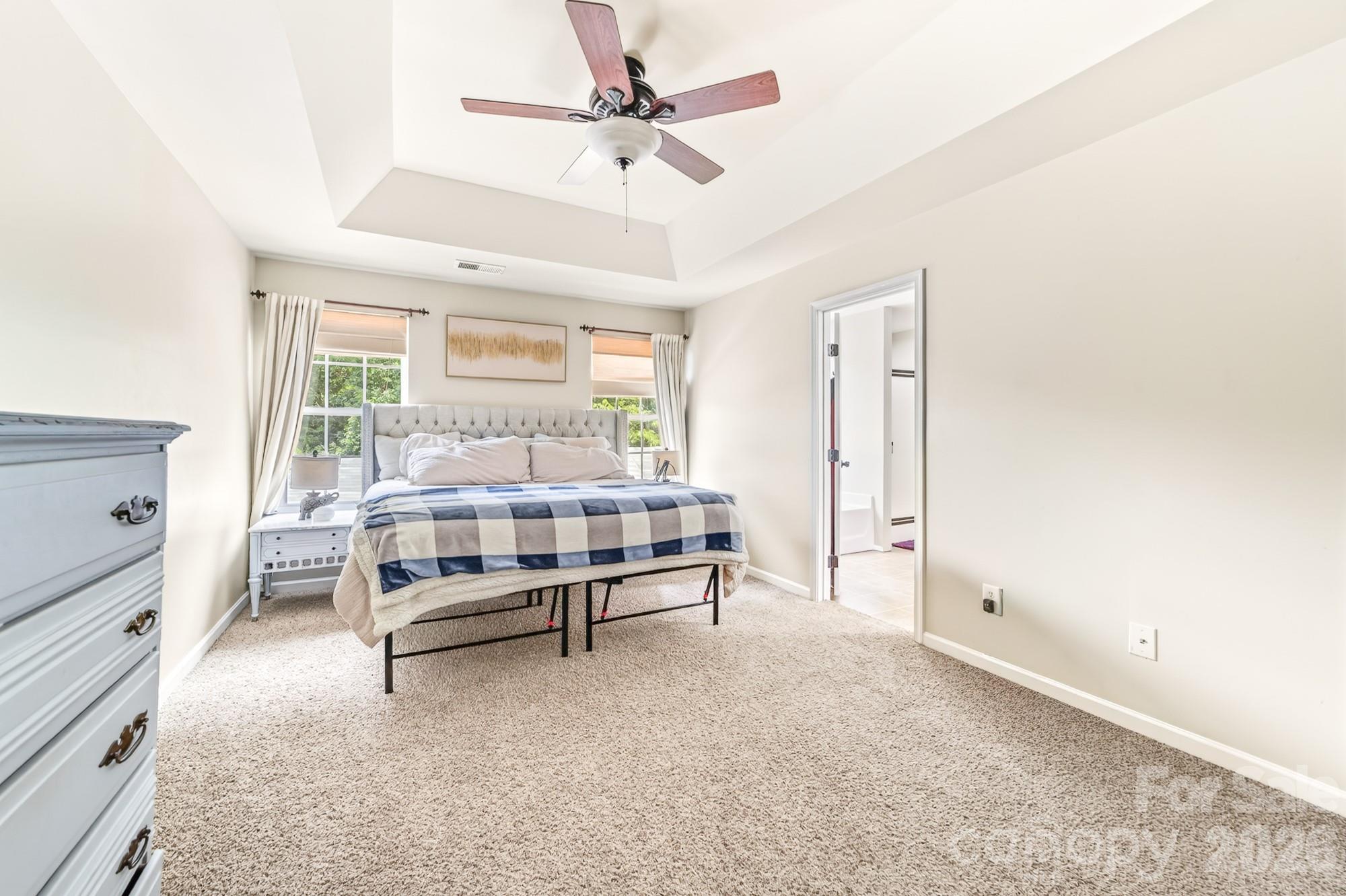 8261 Bridgegate Drive — Huntersville