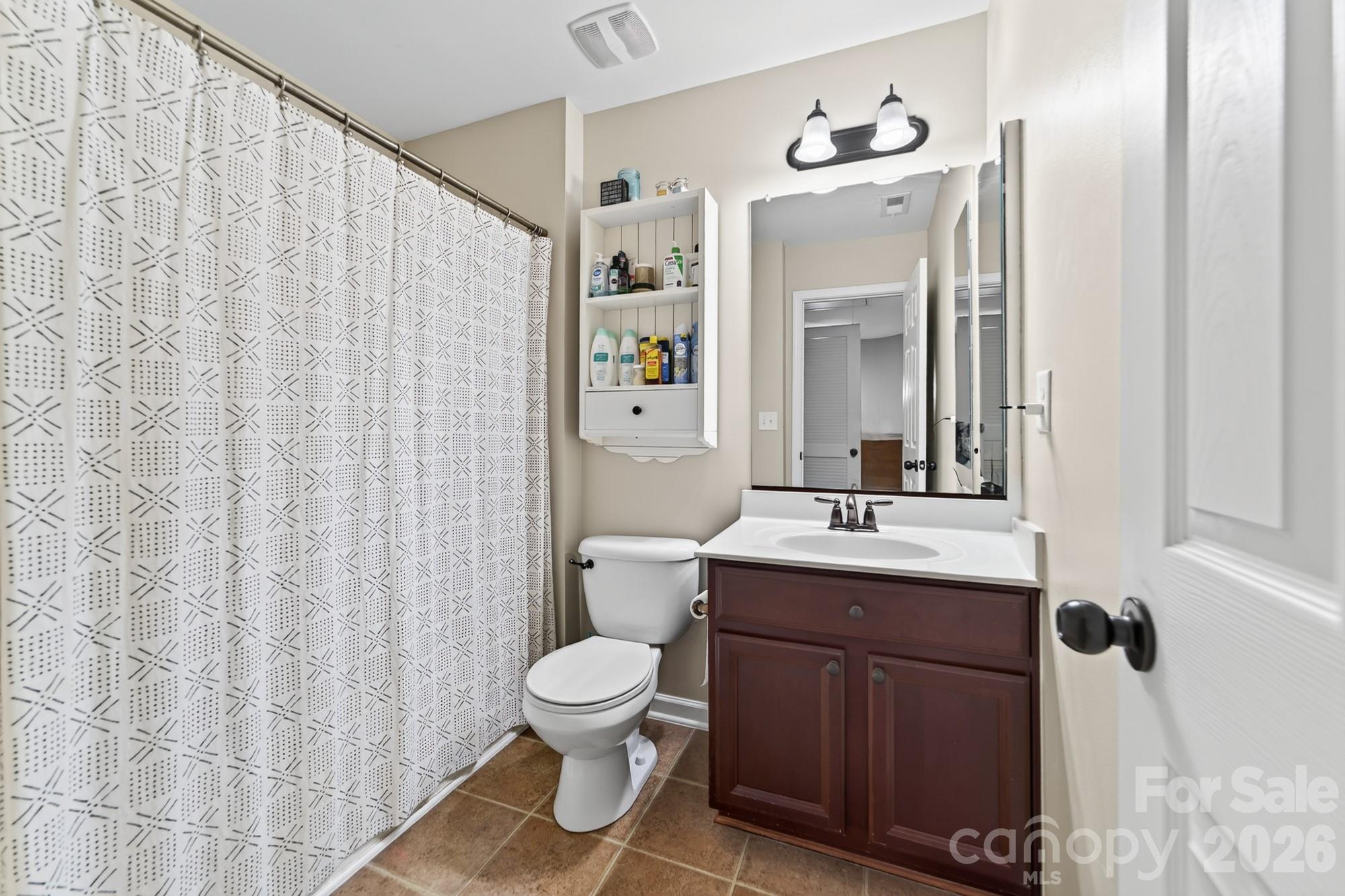 8261 Bridgegate Drive — Huntersville