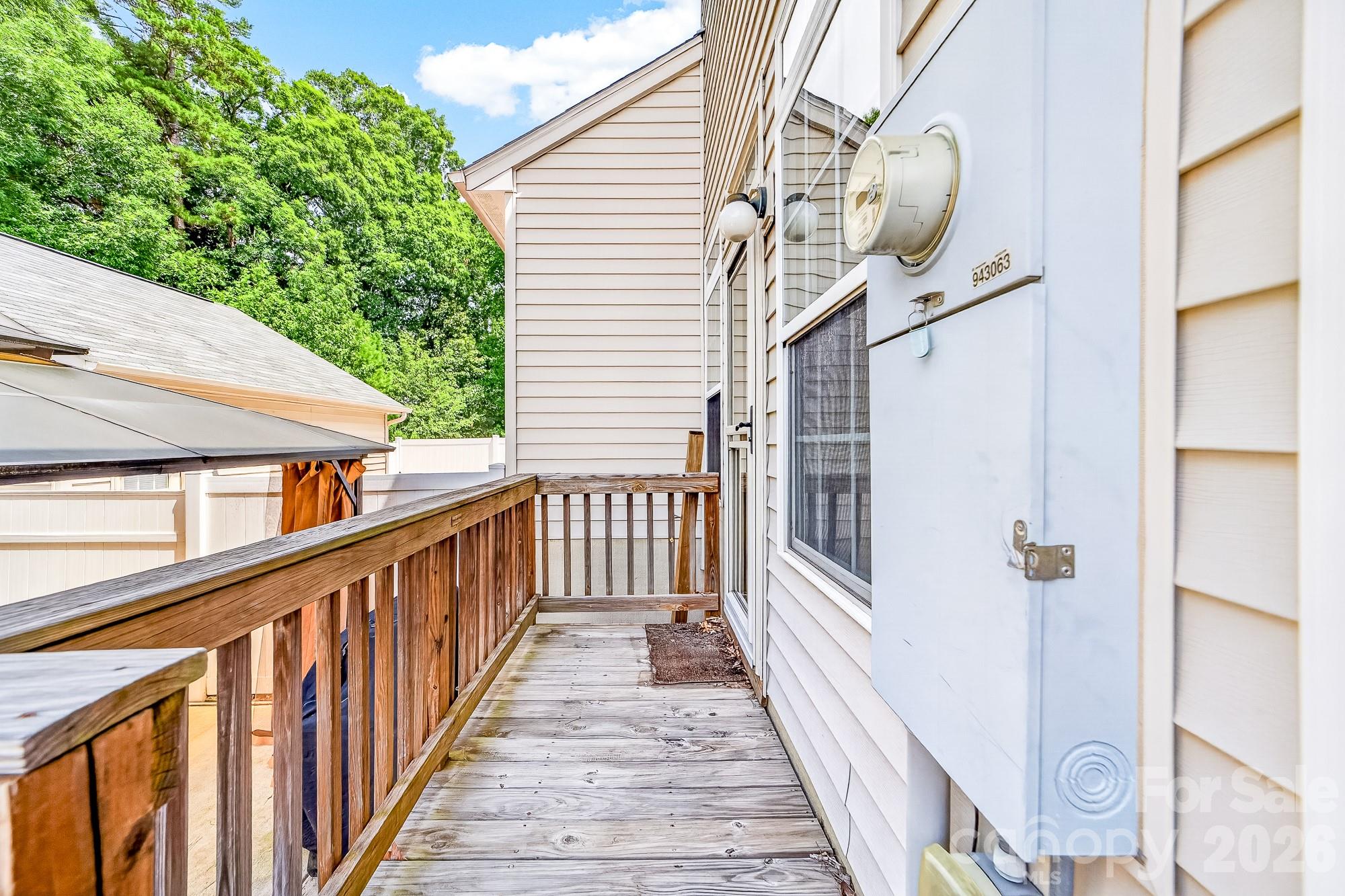 8261 Bridgegate Drive — Huntersville