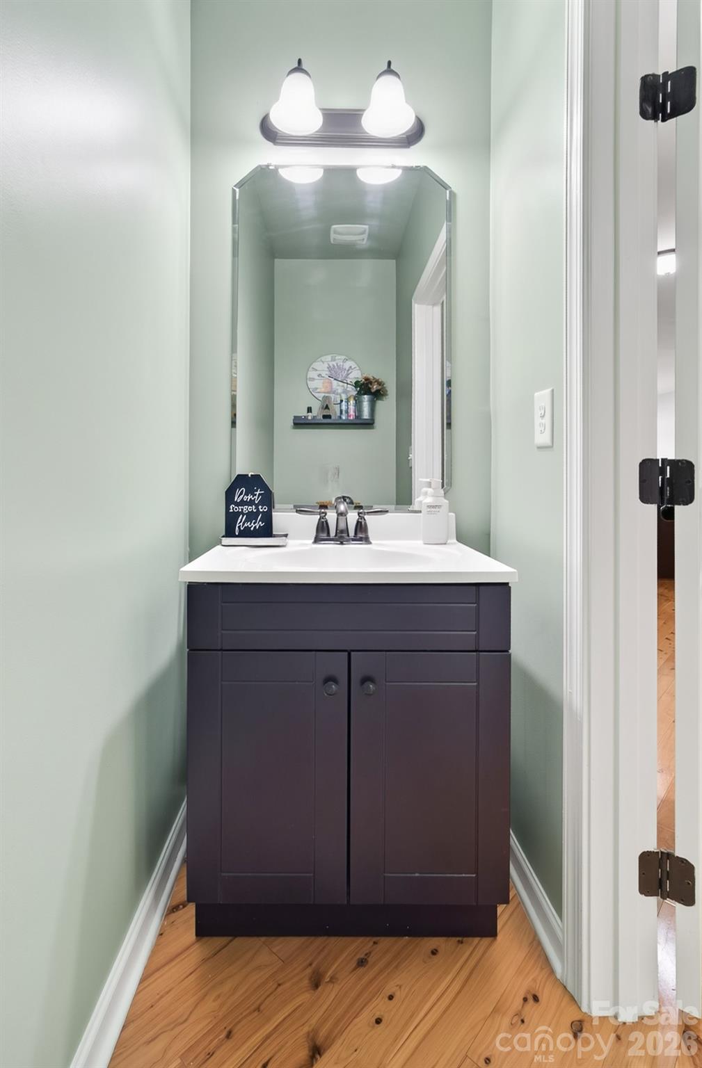 8261 Bridgegate Drive — Huntersville