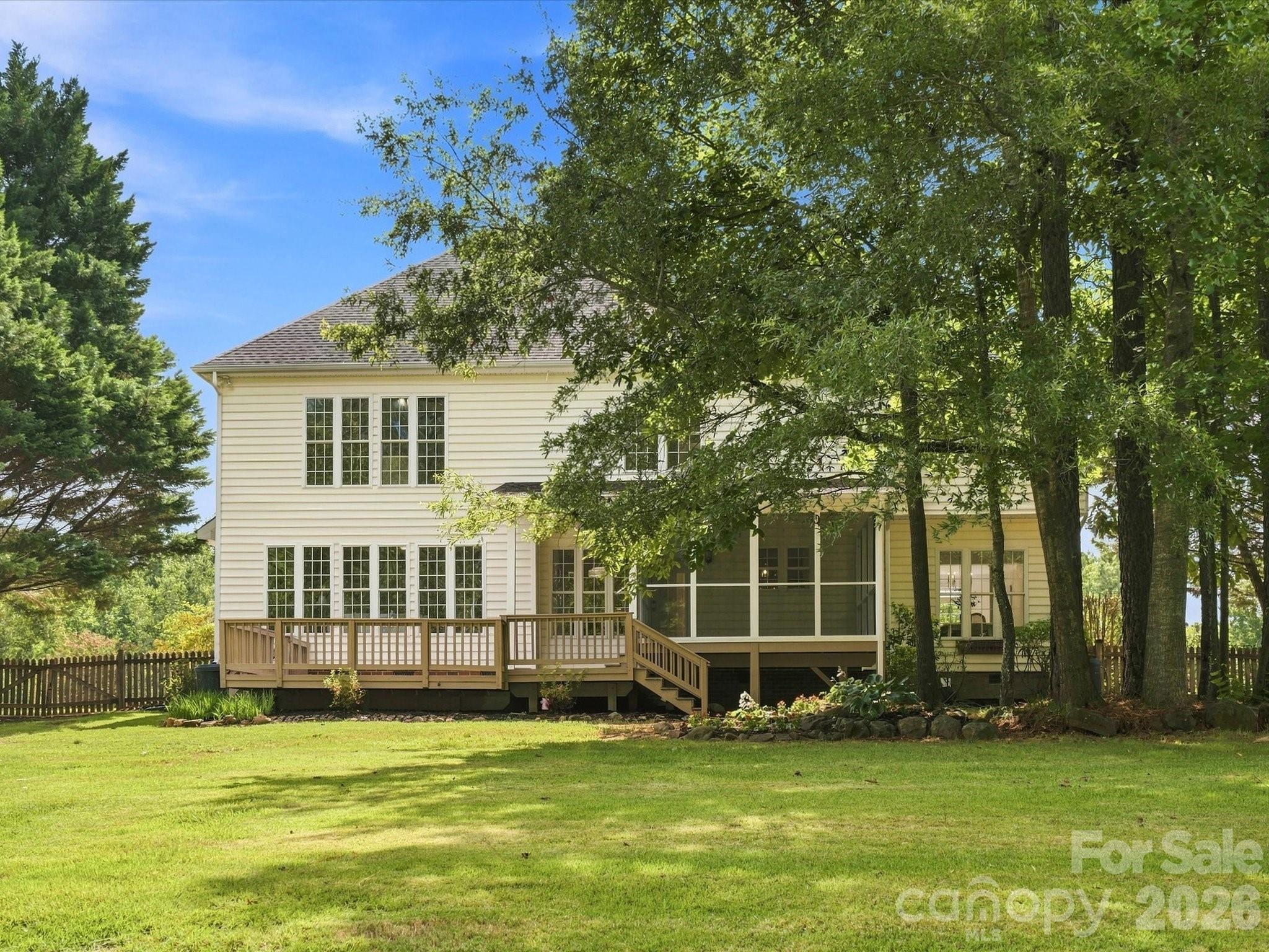 1012 Easthampton Lane — Waxhaw