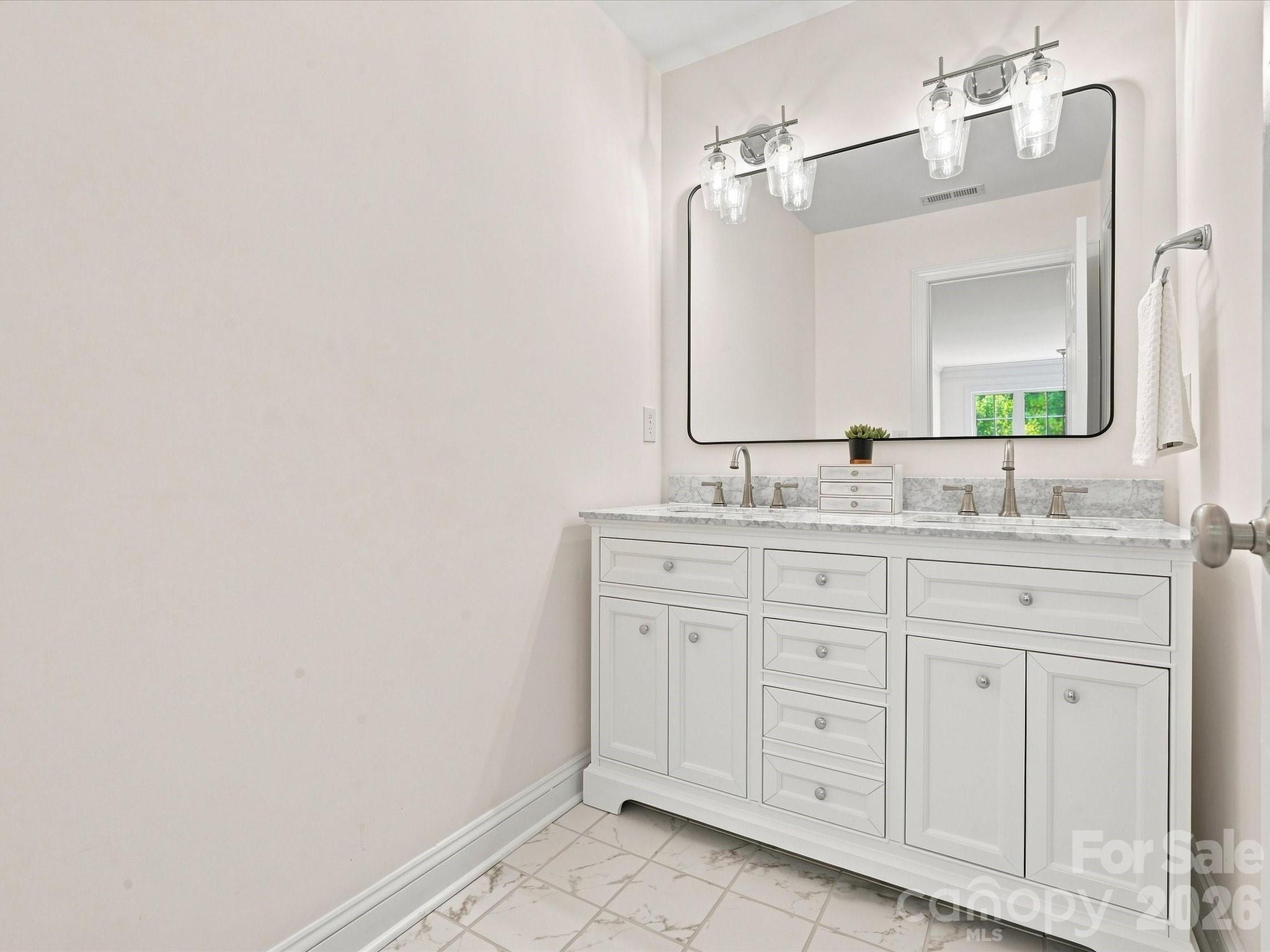 1012 Easthampton Lane — Waxhaw
