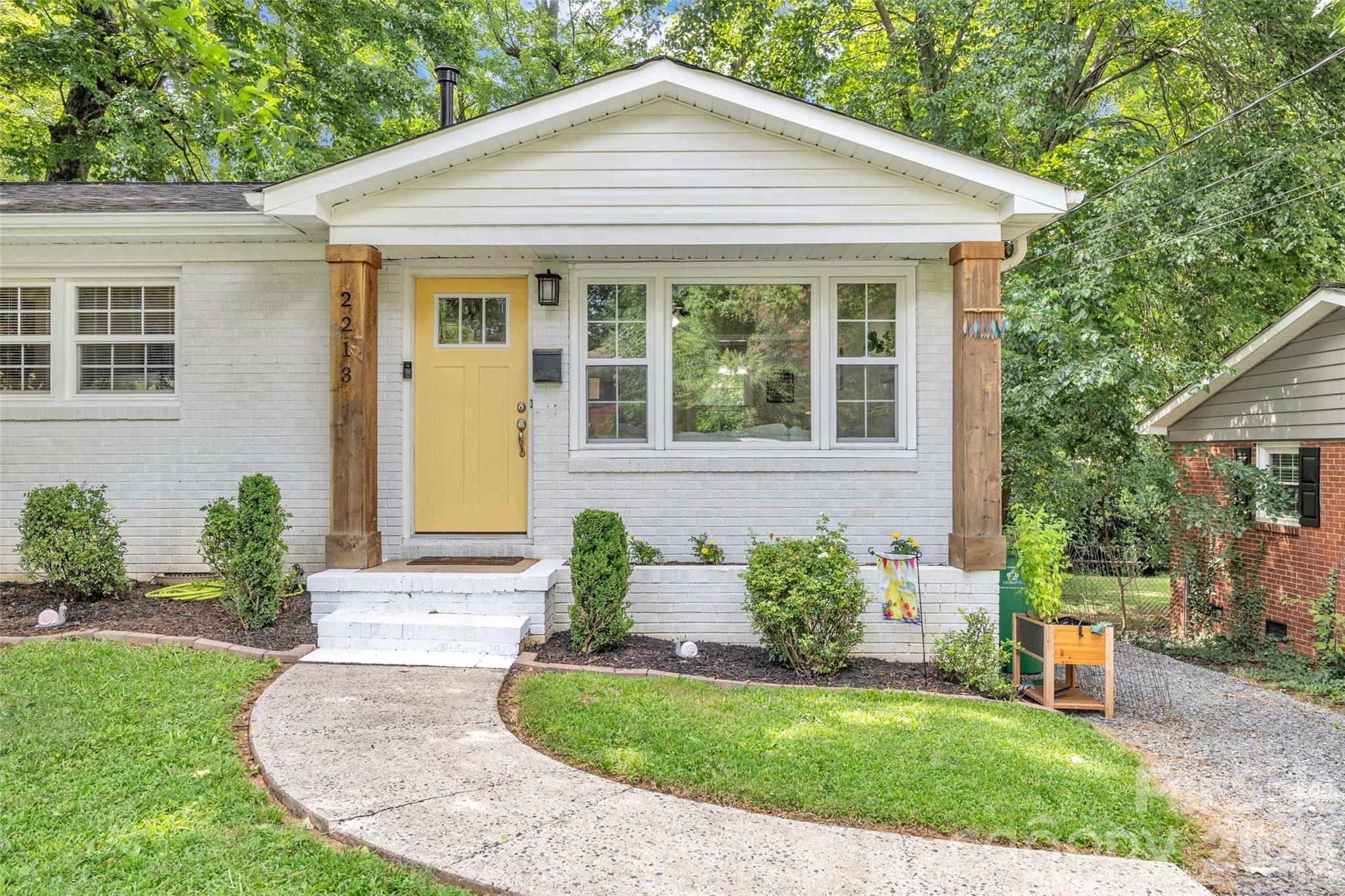 2213 Lanier Avenue — Charlotte