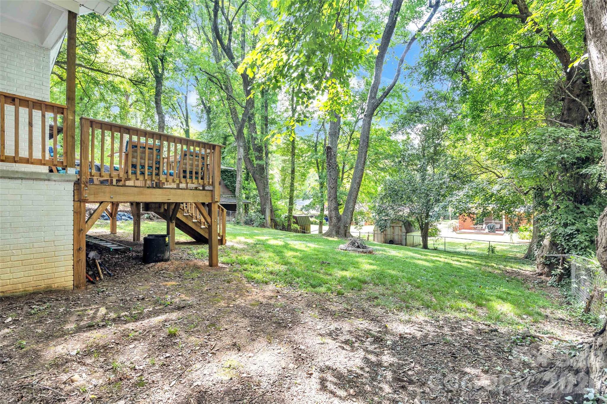2213 Lanier Avenue — Charlotte