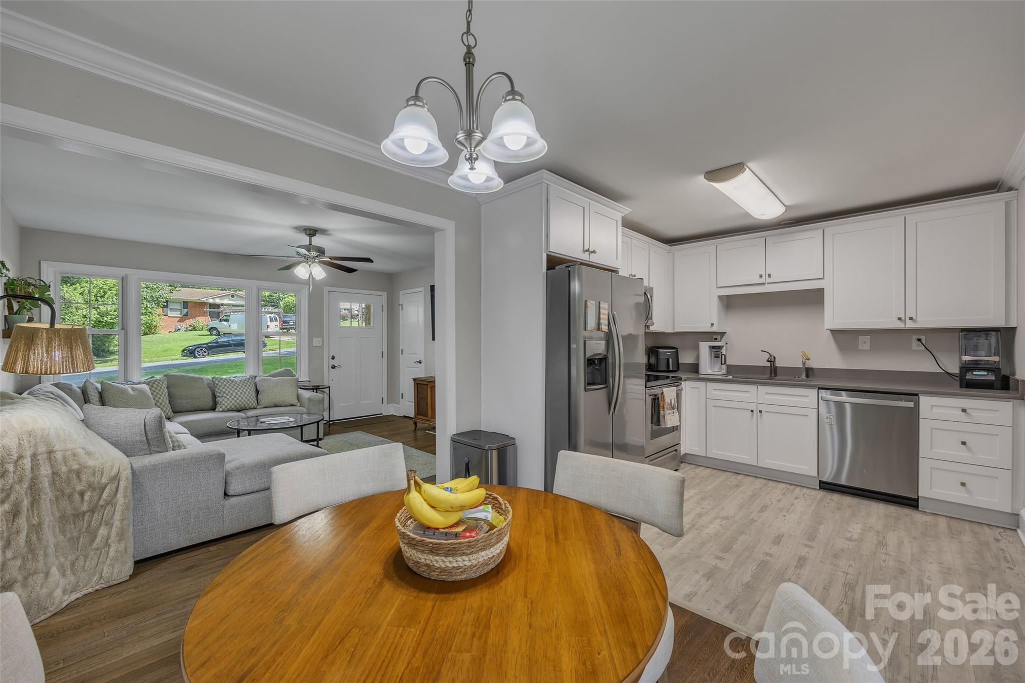 2213 Lanier Avenue — Charlotte