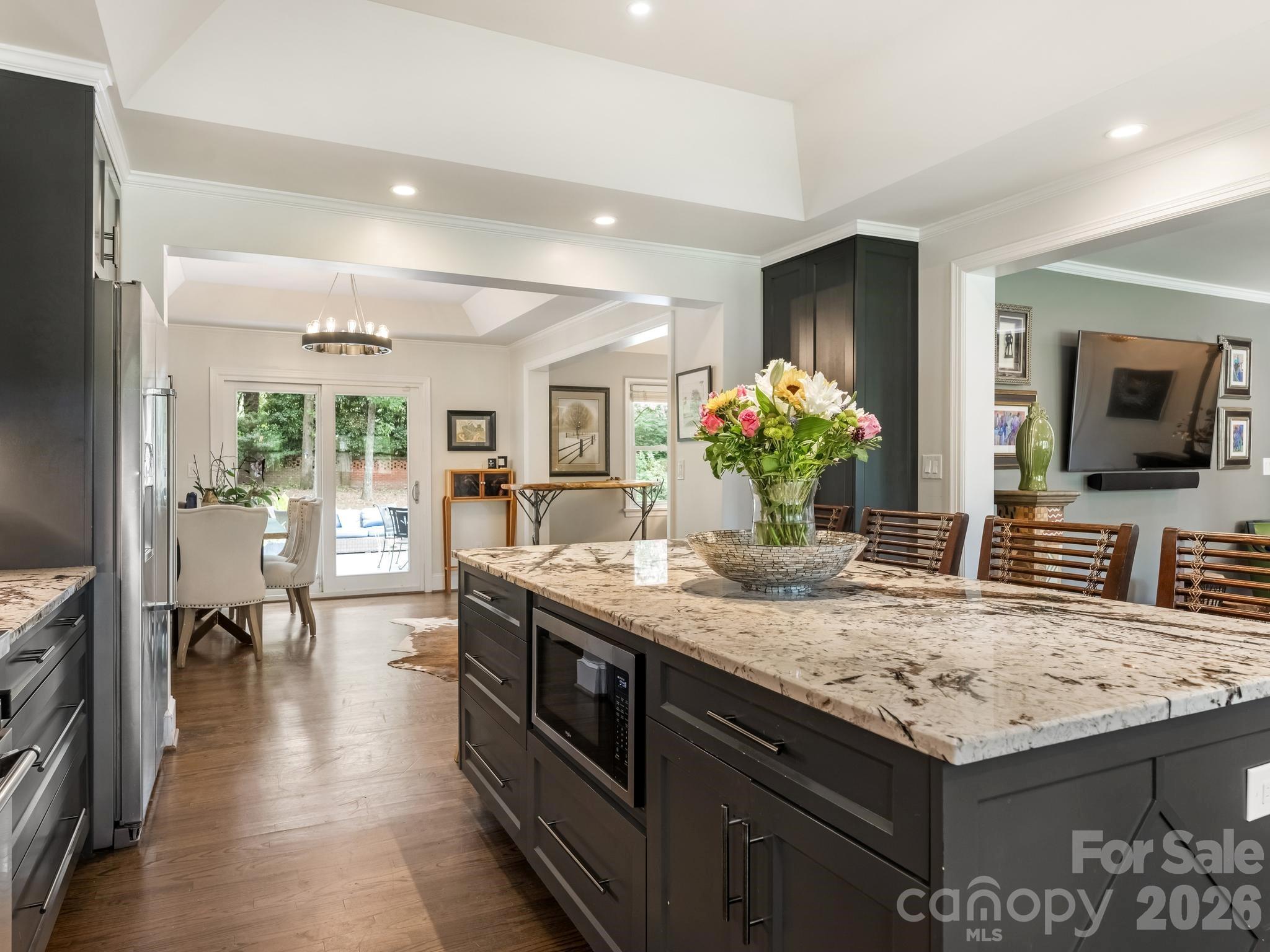 2652 Knollwood Road — Charlotte