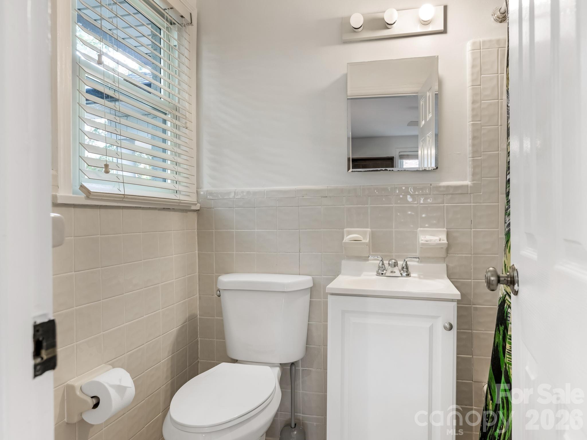 2652 Knollwood Road — Charlotte
