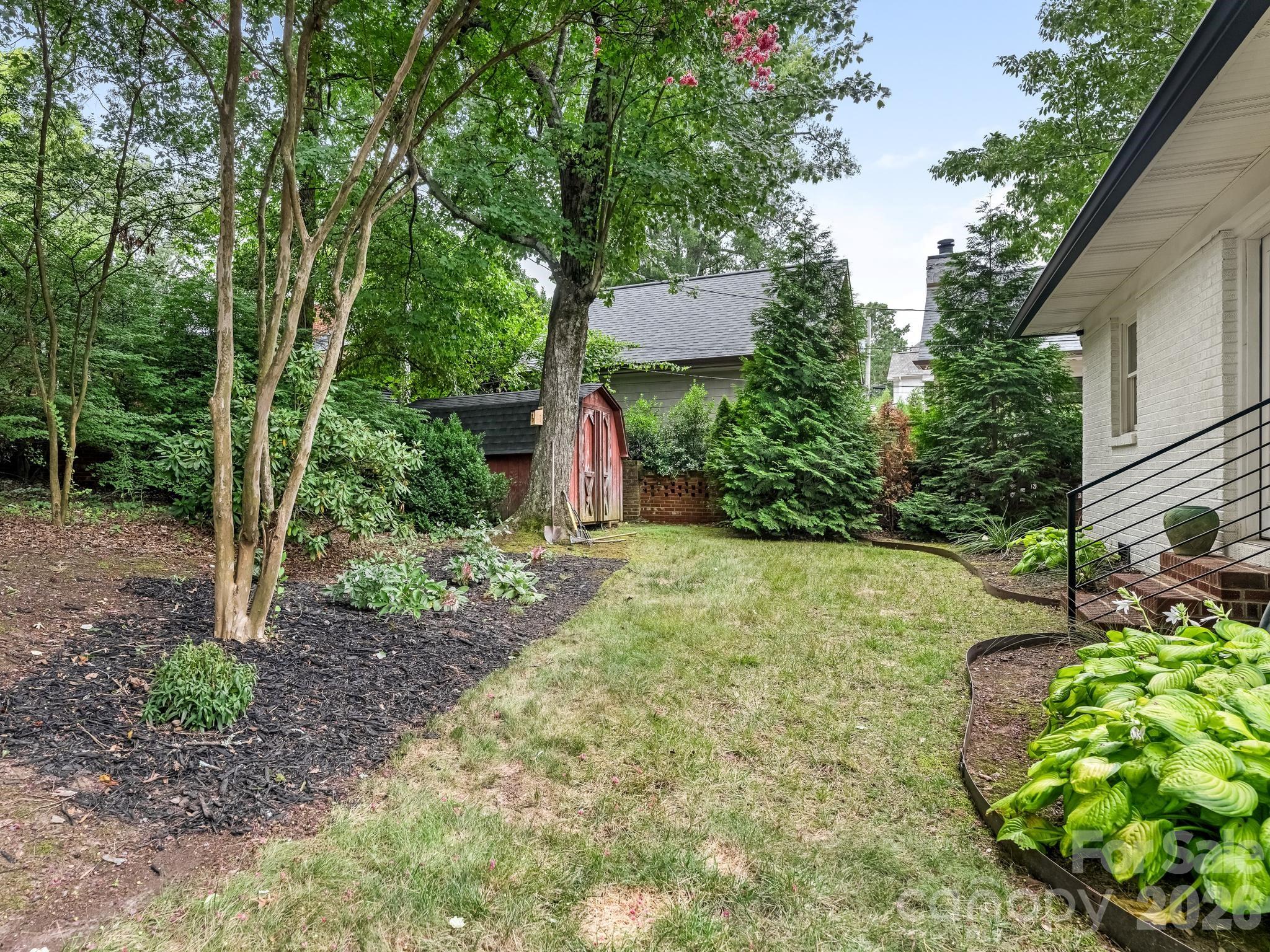 2652 Knollwood Road — Charlotte