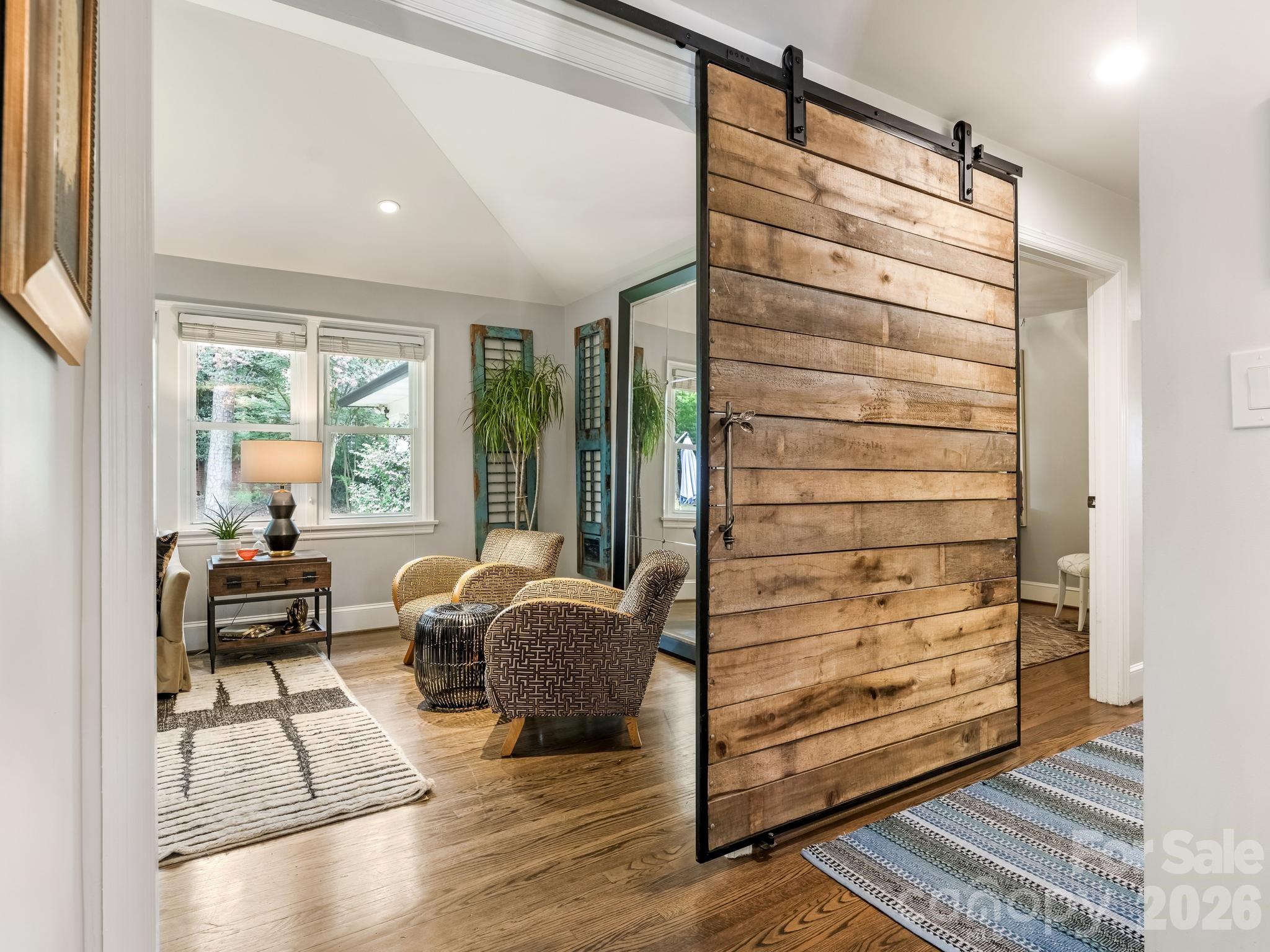 2652 Knollwood Road — Charlotte