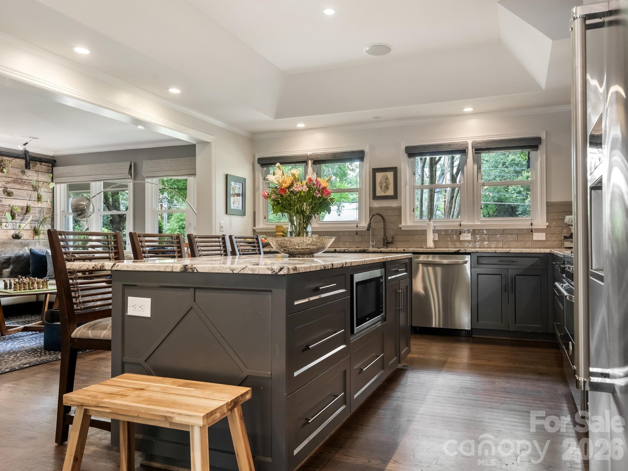 2652 Knollwood Road — Charlotte