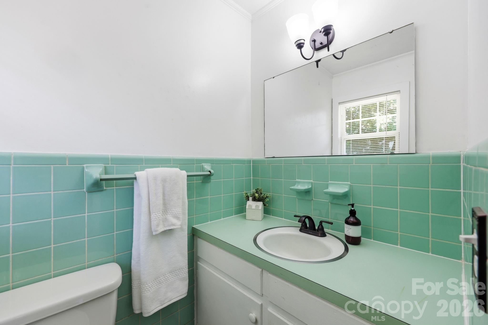 1300 Montgomery Avenue — Albemarle