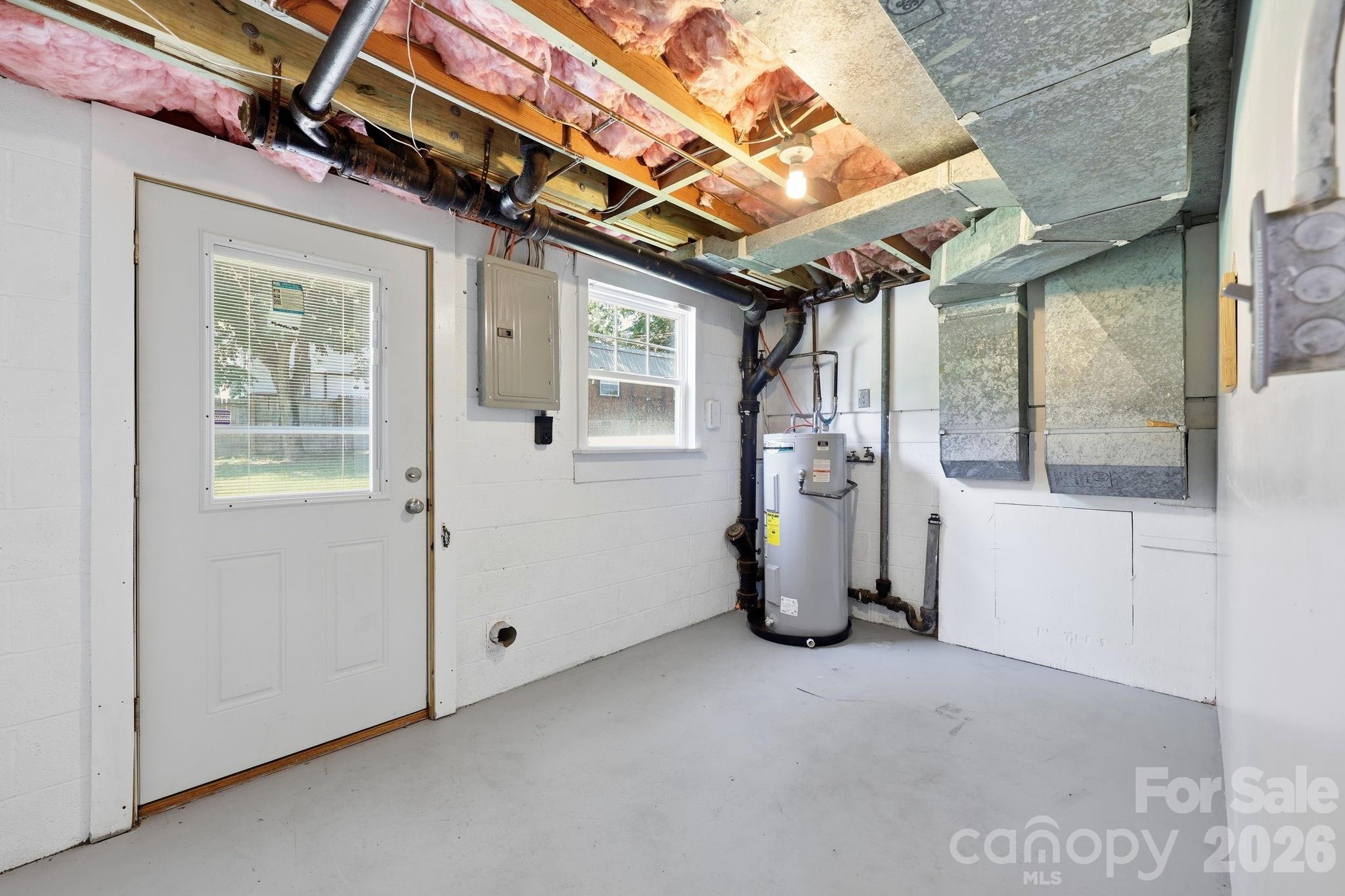 1300 Montgomery Avenue — Albemarle