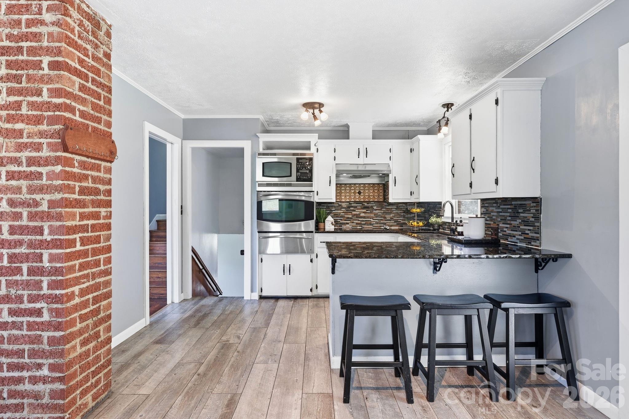1300 Montgomery Avenue — Albemarle
