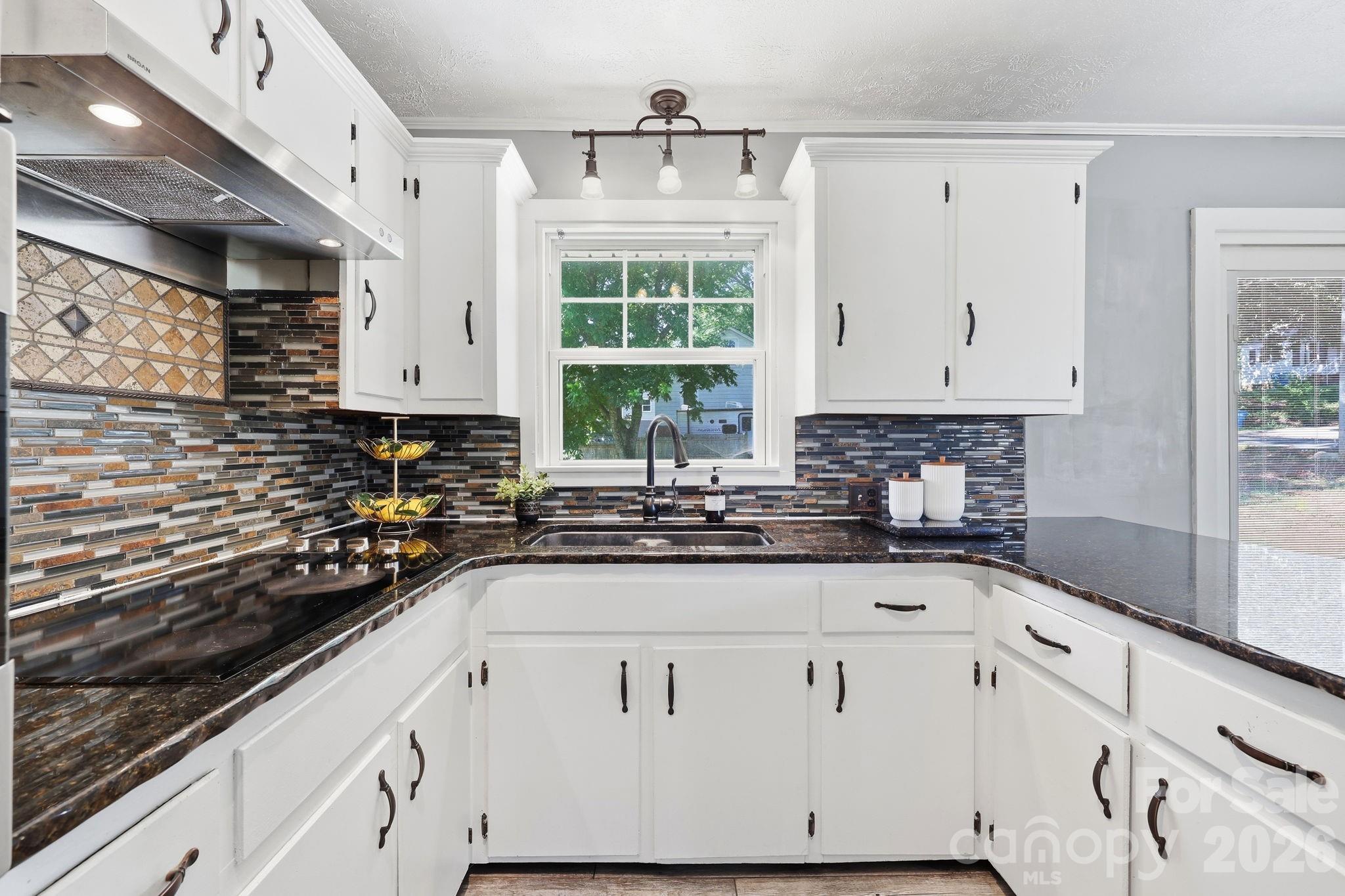1300 Montgomery Avenue — Albemarle