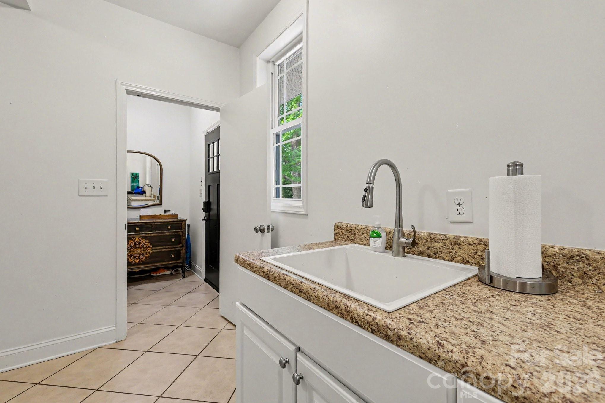408 Griffith Road — Monroe