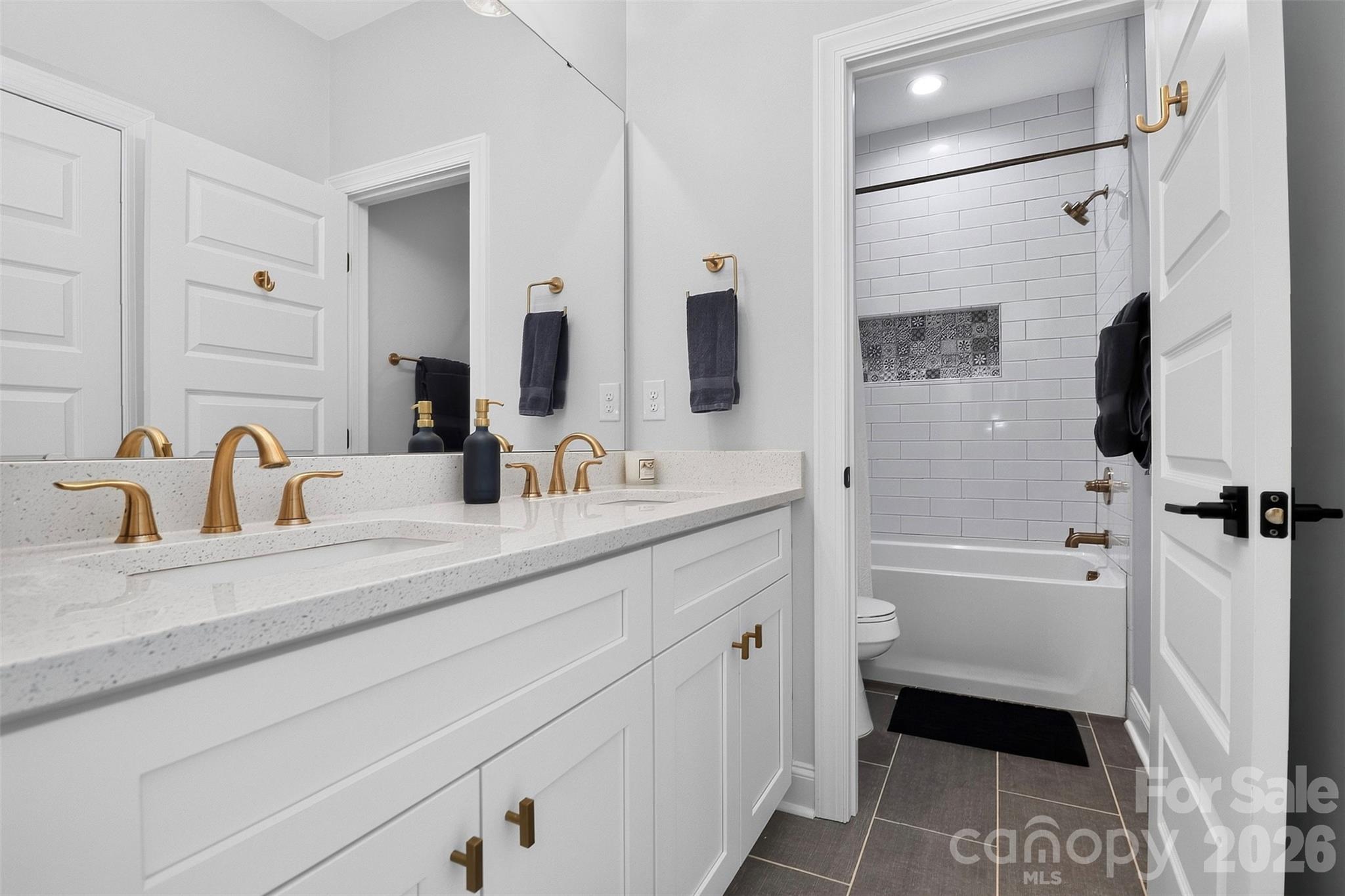 3039 Palm Avenue — Charlotte