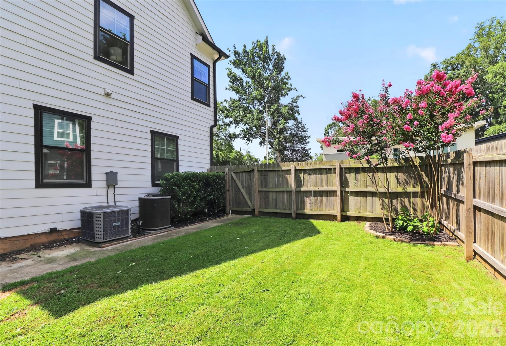 3039 Palm Avenue — Charlotte