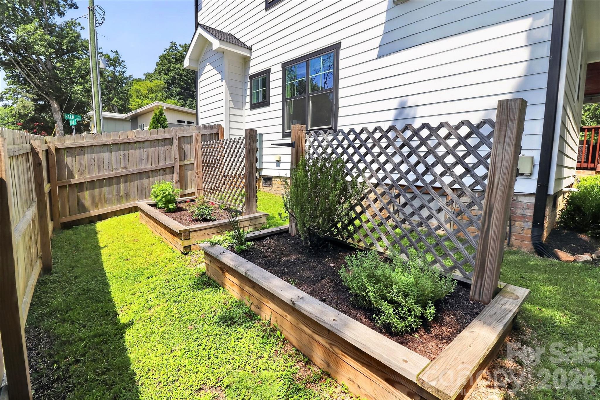 3039 Palm Avenue — Charlotte