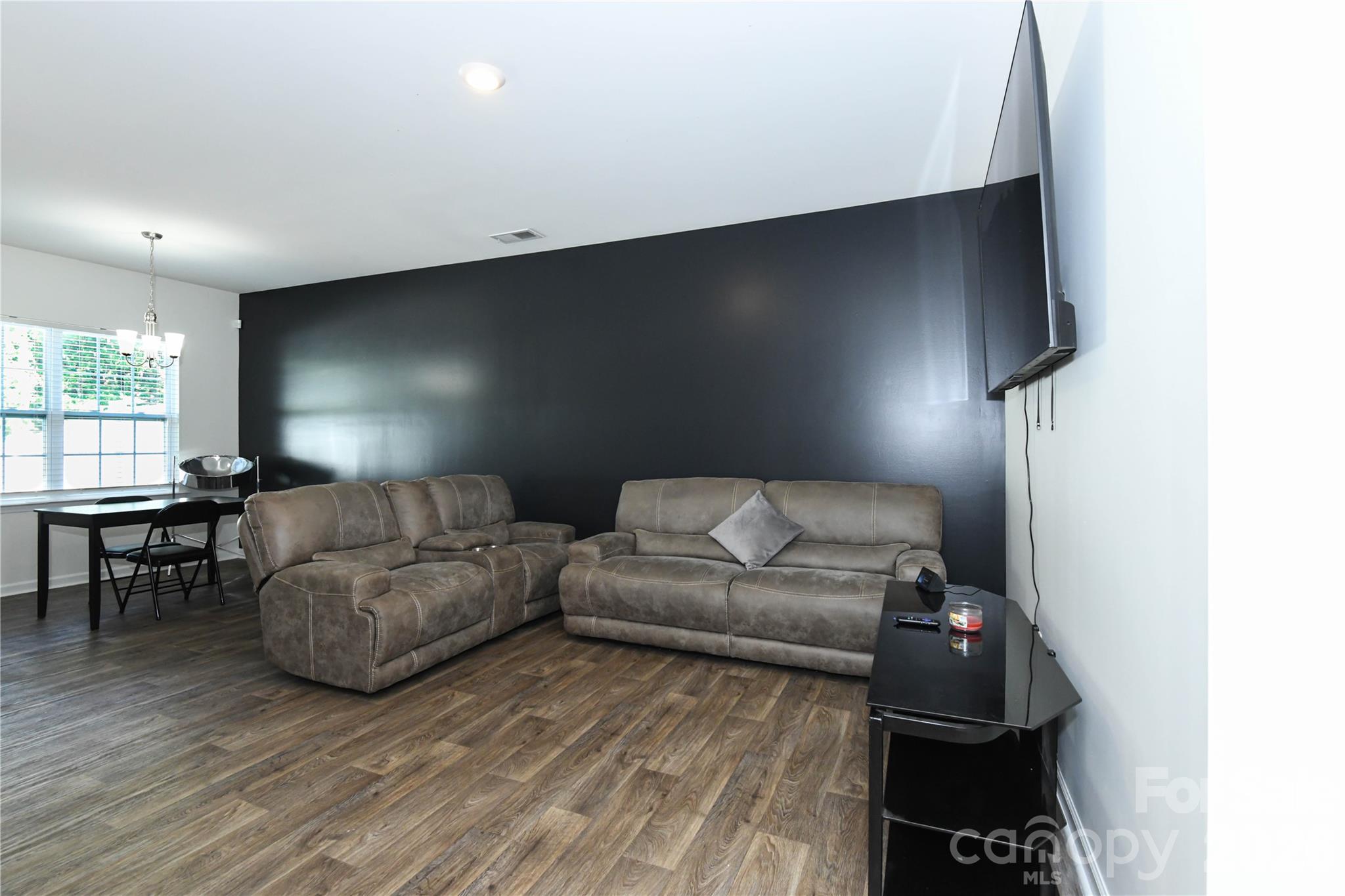 6005 Guildford Hill Lane — Charlotte