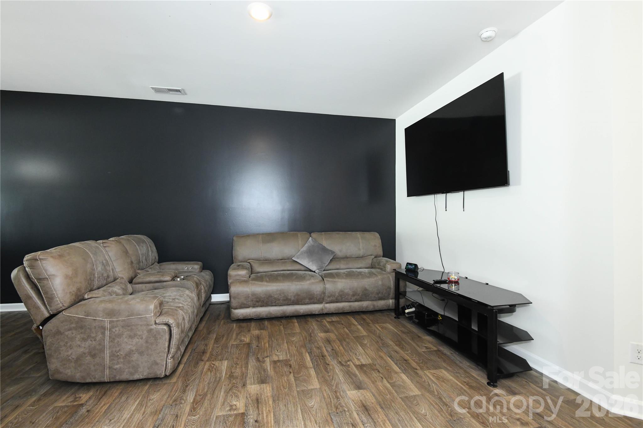 6005 Guildford Hill Lane — Charlotte