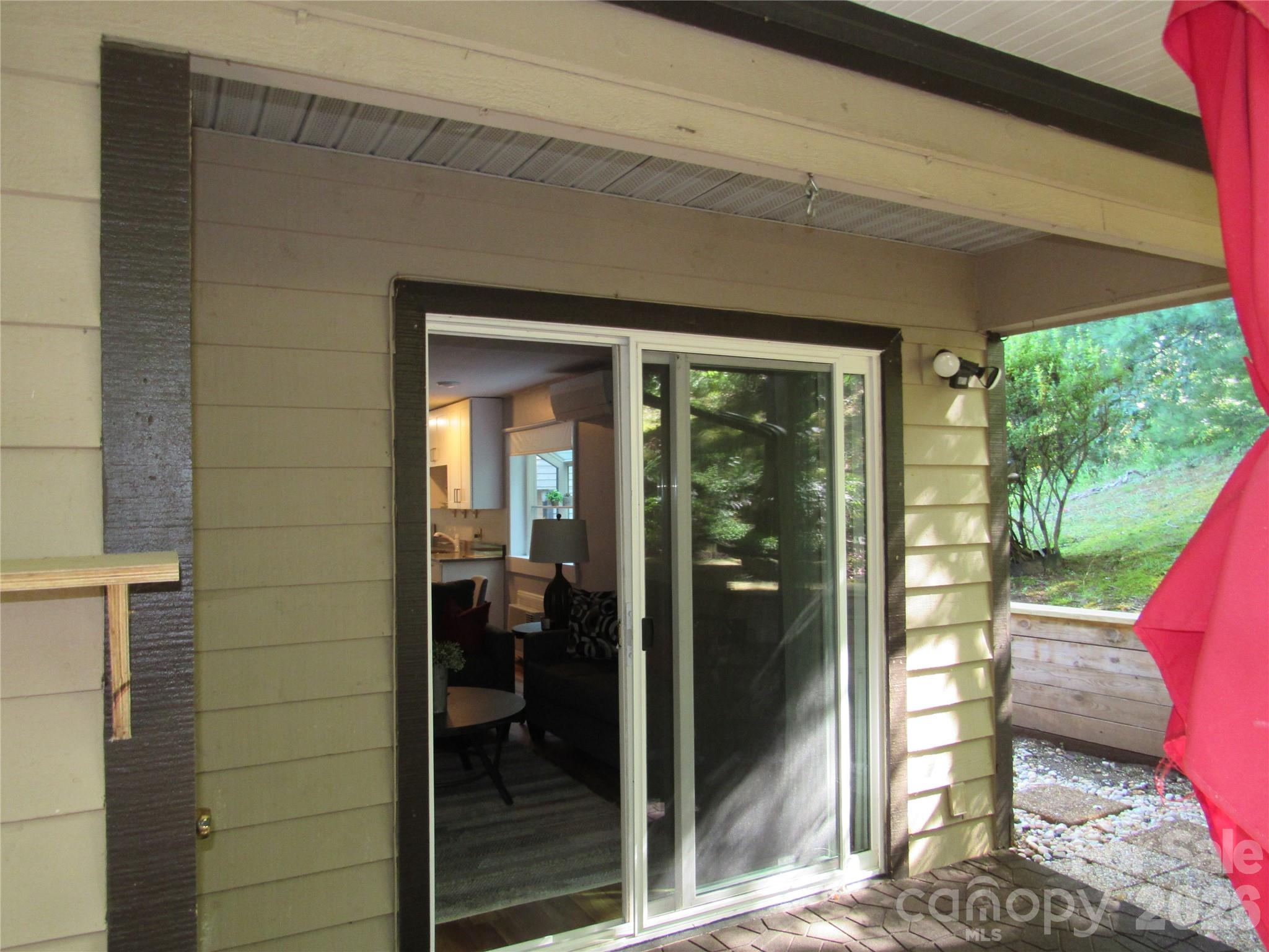 6 Woodlands Drive — Black Mountain