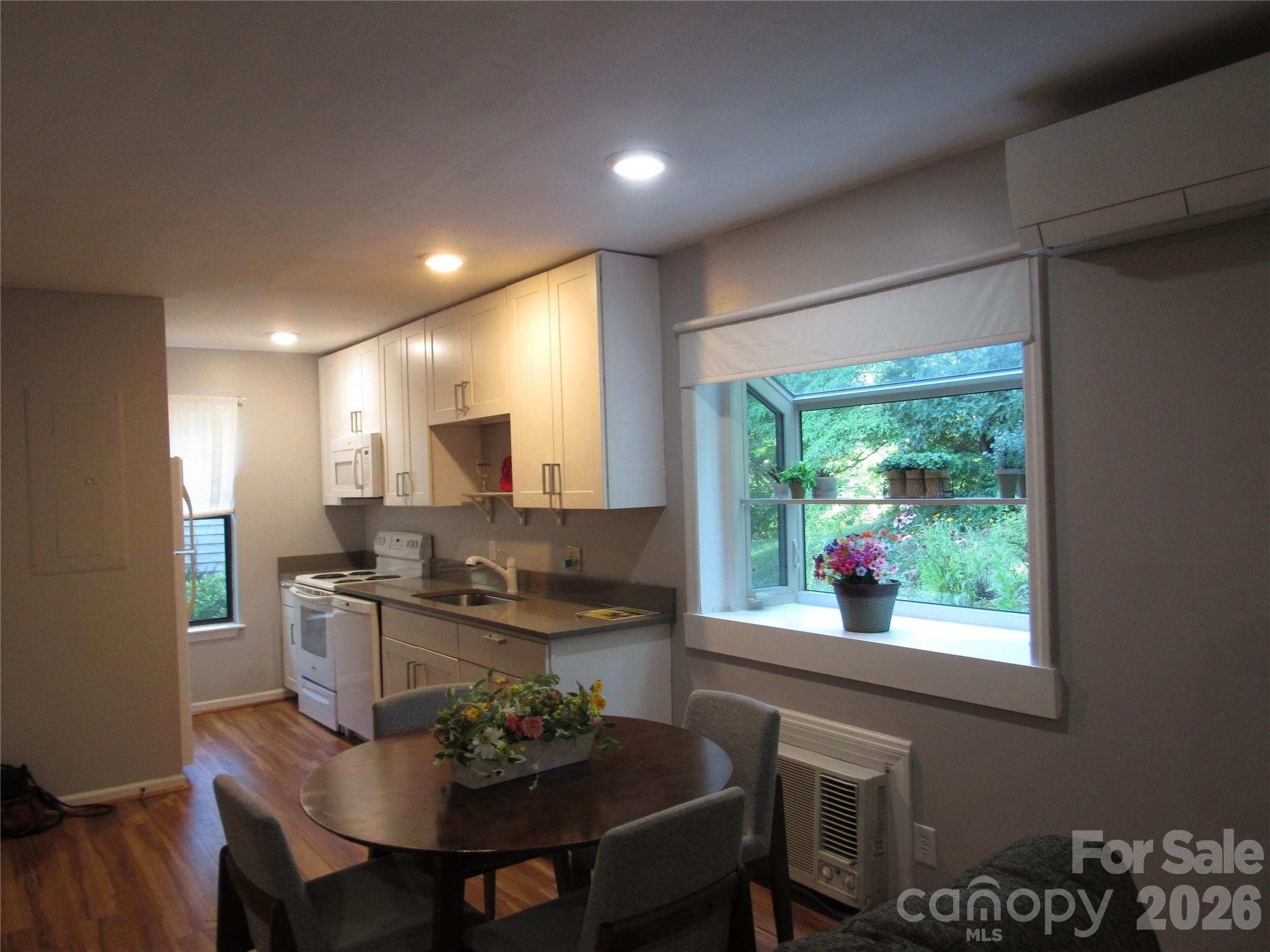 6 Woodlands Drive — Black Mountain