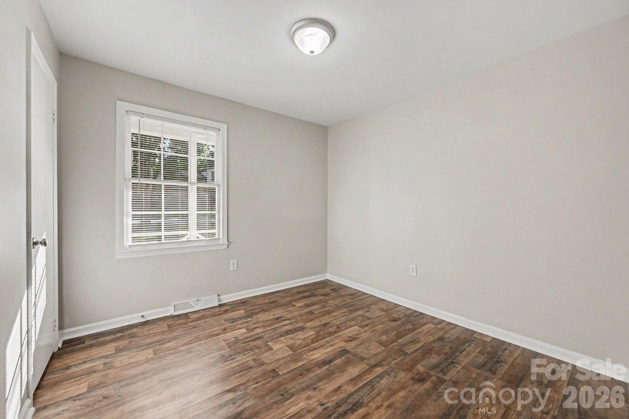 2726 Meadowcliff Drive — Charlotte