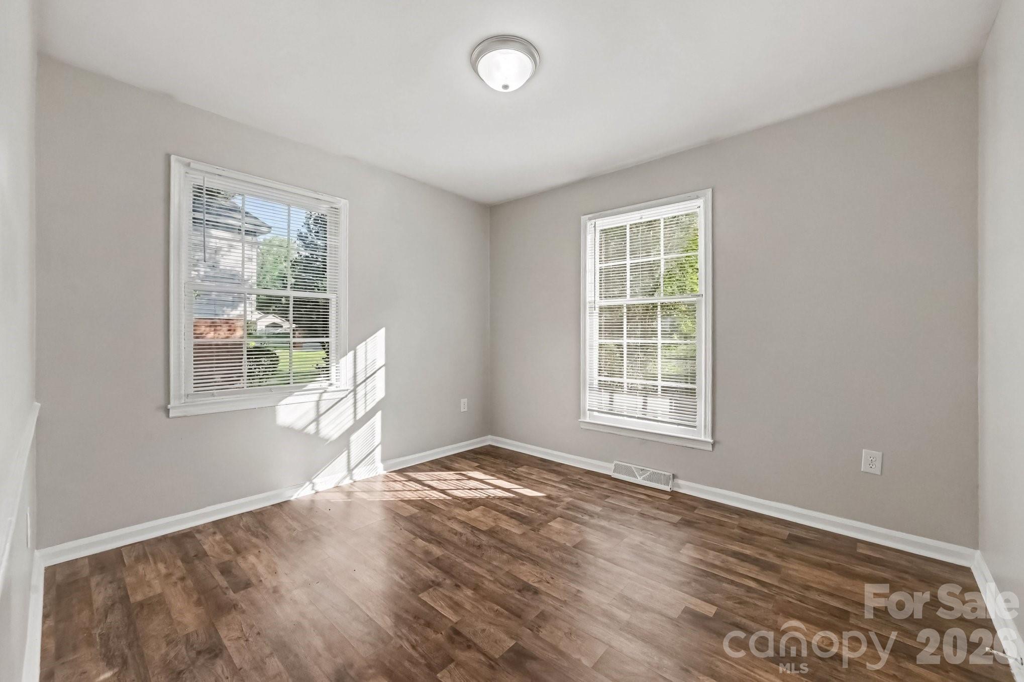 2726 Meadowcliff Drive — Charlotte