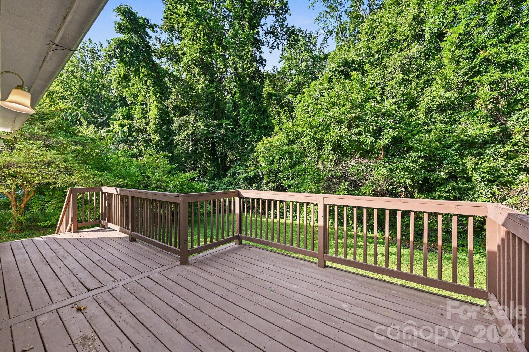 2726 Meadowcliff Drive — Charlotte