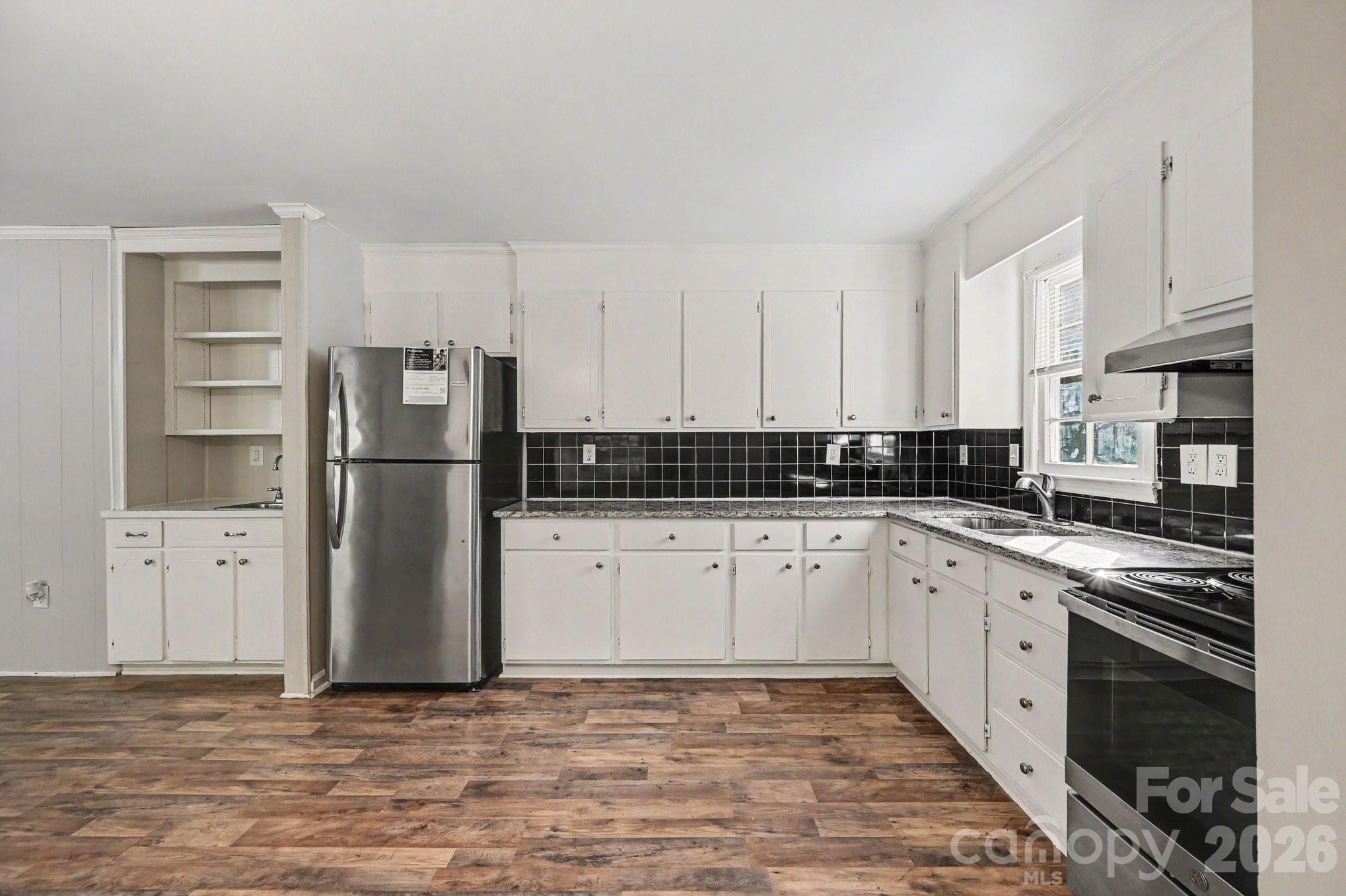 2726 Meadowcliff Drive — Charlotte