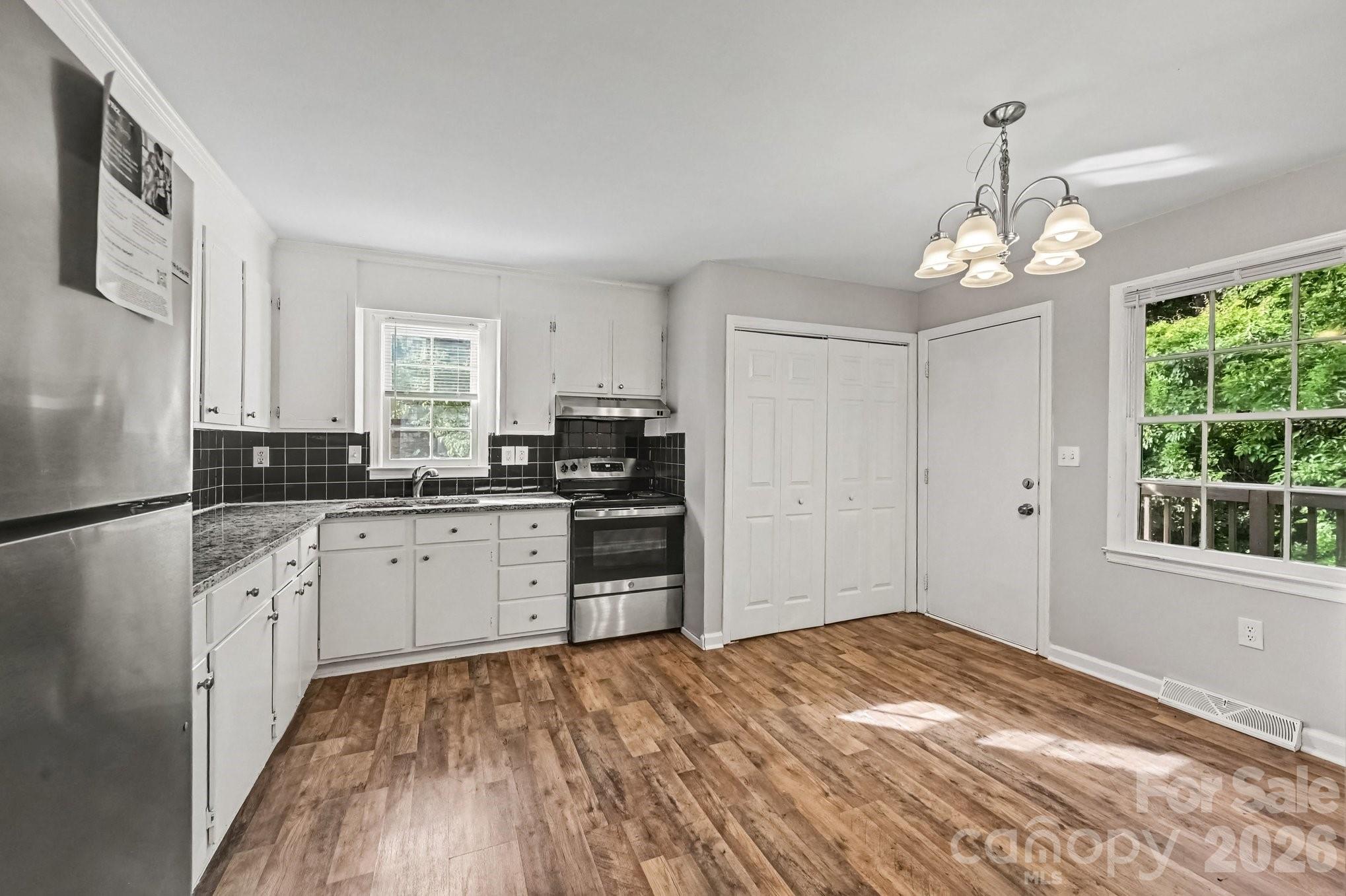 2726 Meadowcliff Drive — Charlotte
