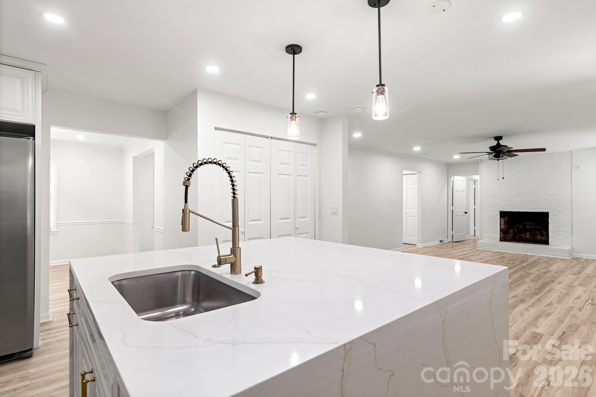 7030 Delta Lake Drive — Charlotte