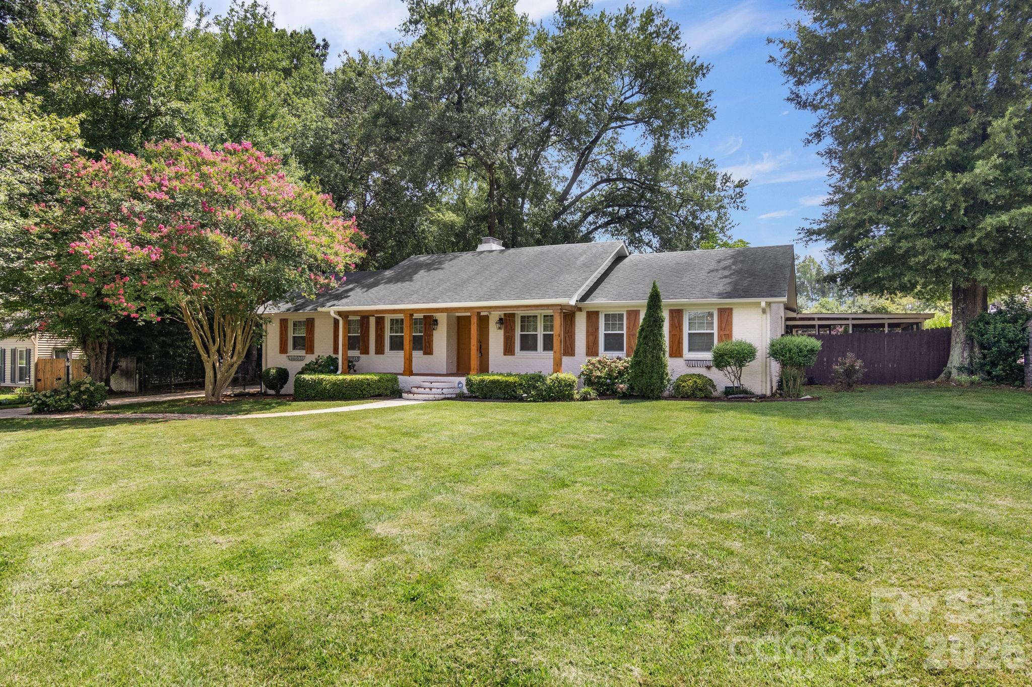 7030 Delta Lake Drive — Charlotte