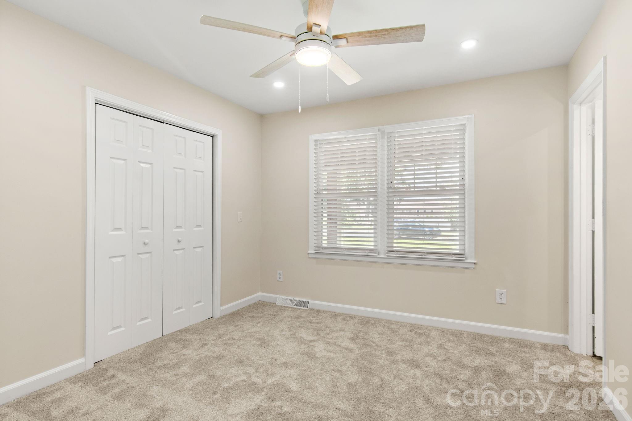 7030 Delta Lake Drive — Charlotte