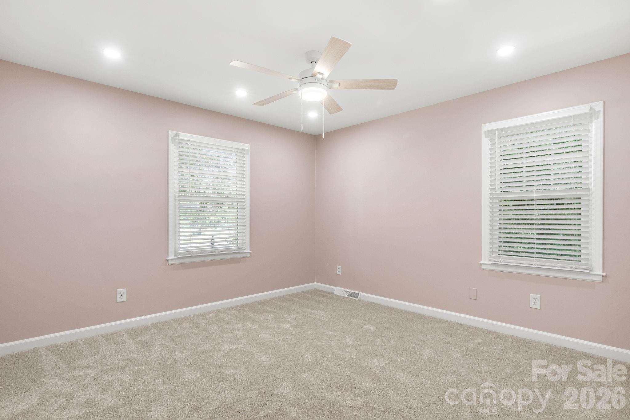 7030 Delta Lake Drive — Charlotte