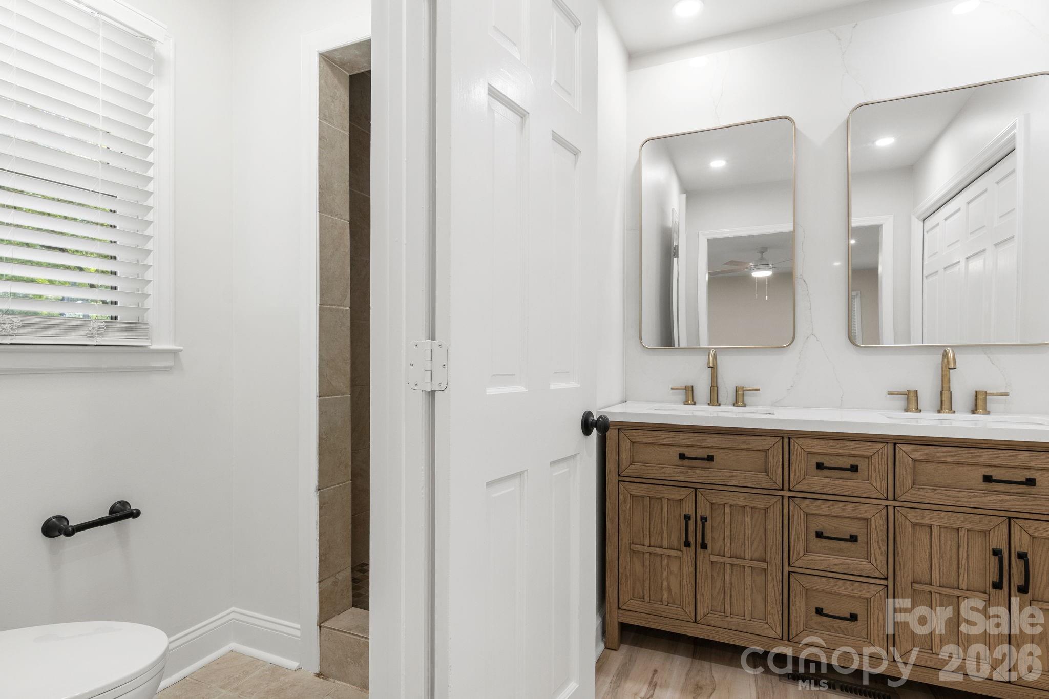 7030 Delta Lake Drive — Charlotte