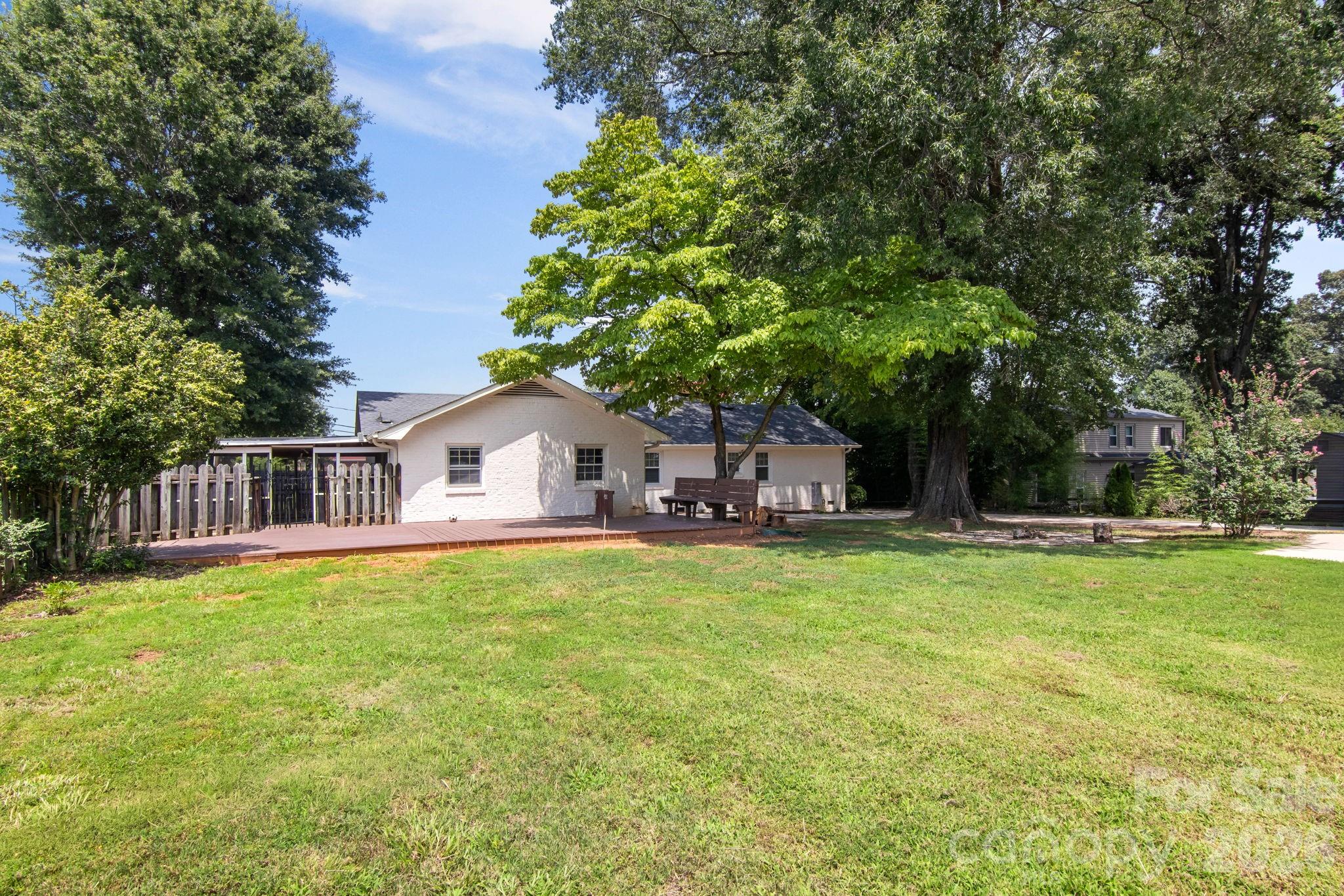 7030 Delta Lake Drive — Charlotte