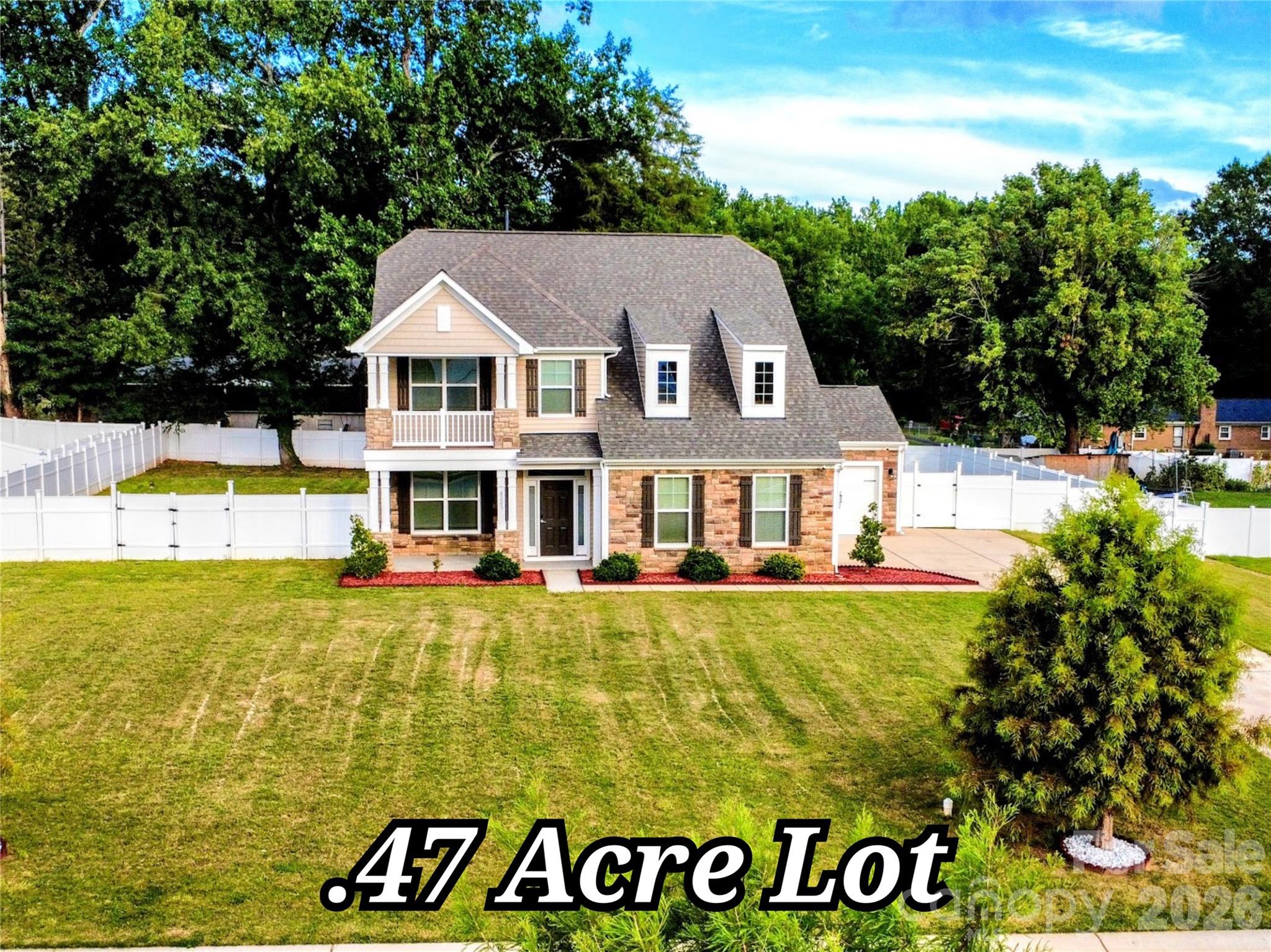8207 Shady Pond Drive — Charlotte