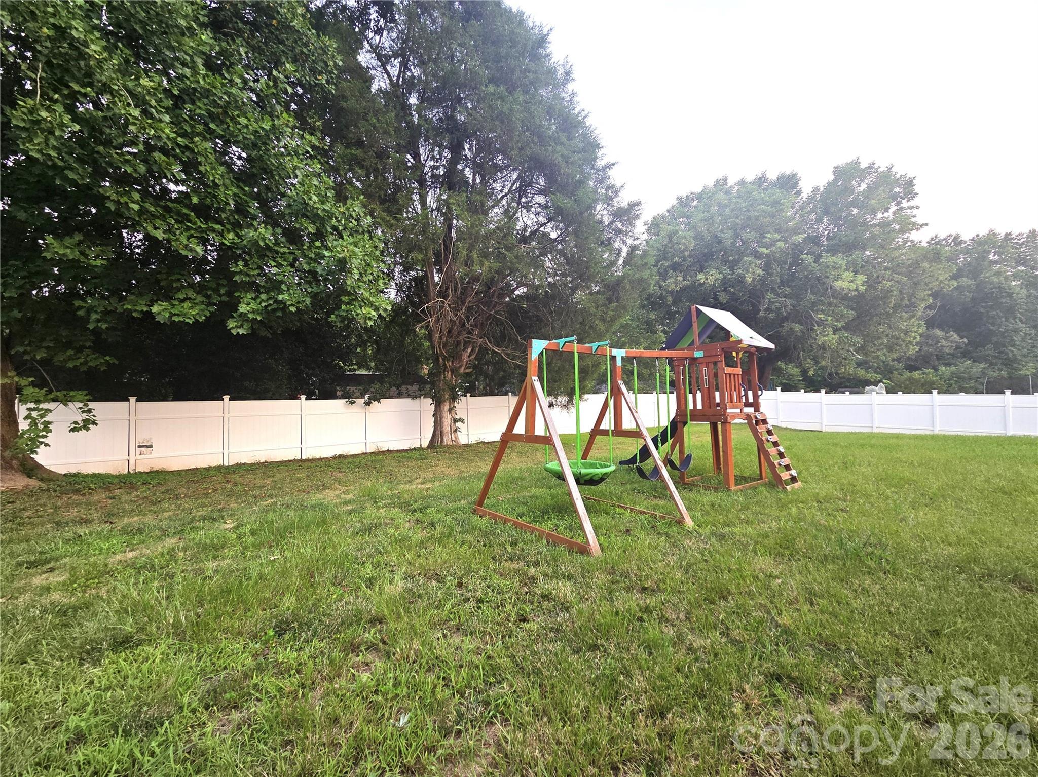 8207 Shady Pond Drive — Charlotte