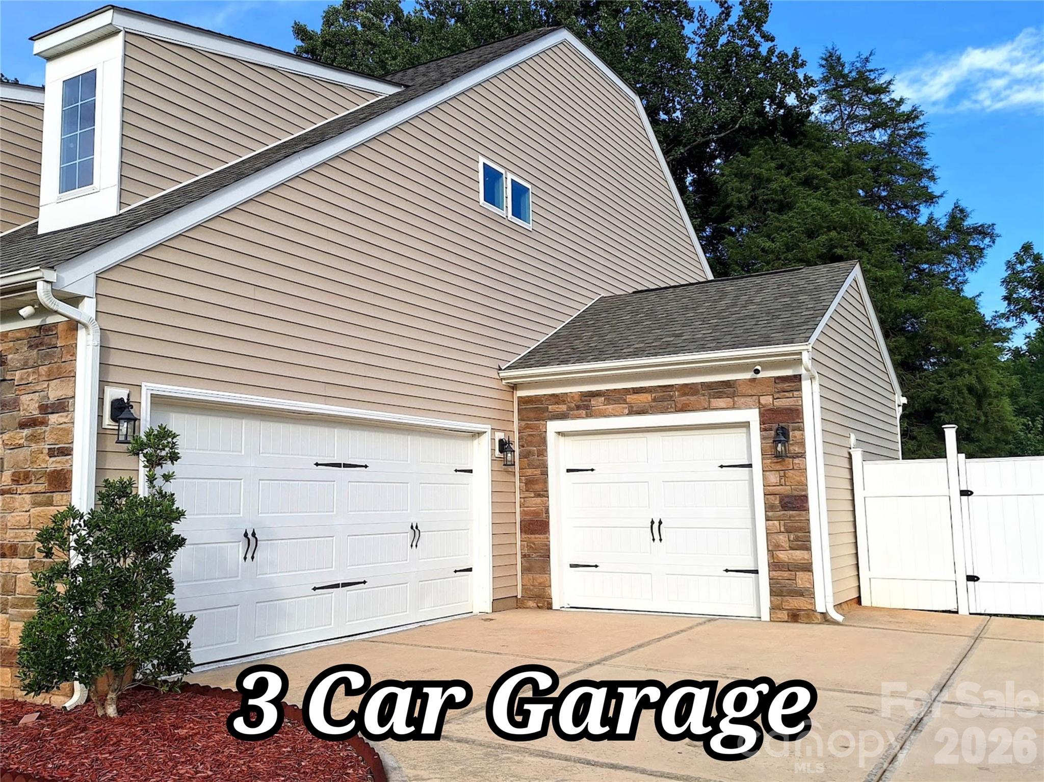 8207 Shady Pond Drive — Charlotte