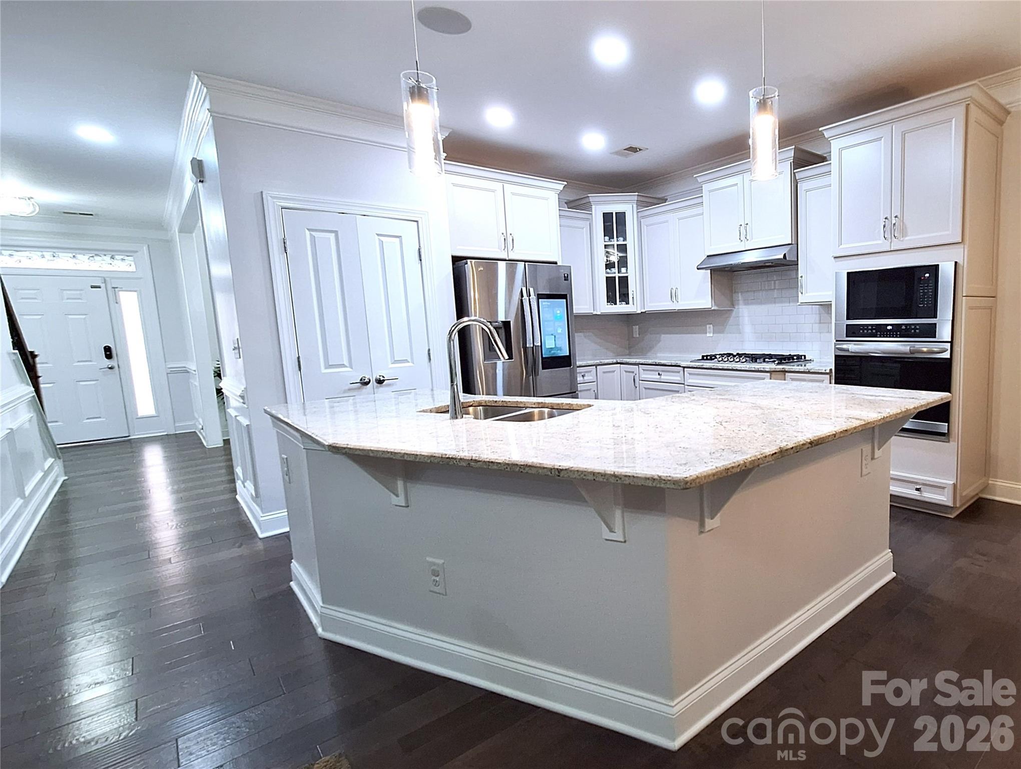 8207 Shady Pond Drive — Charlotte