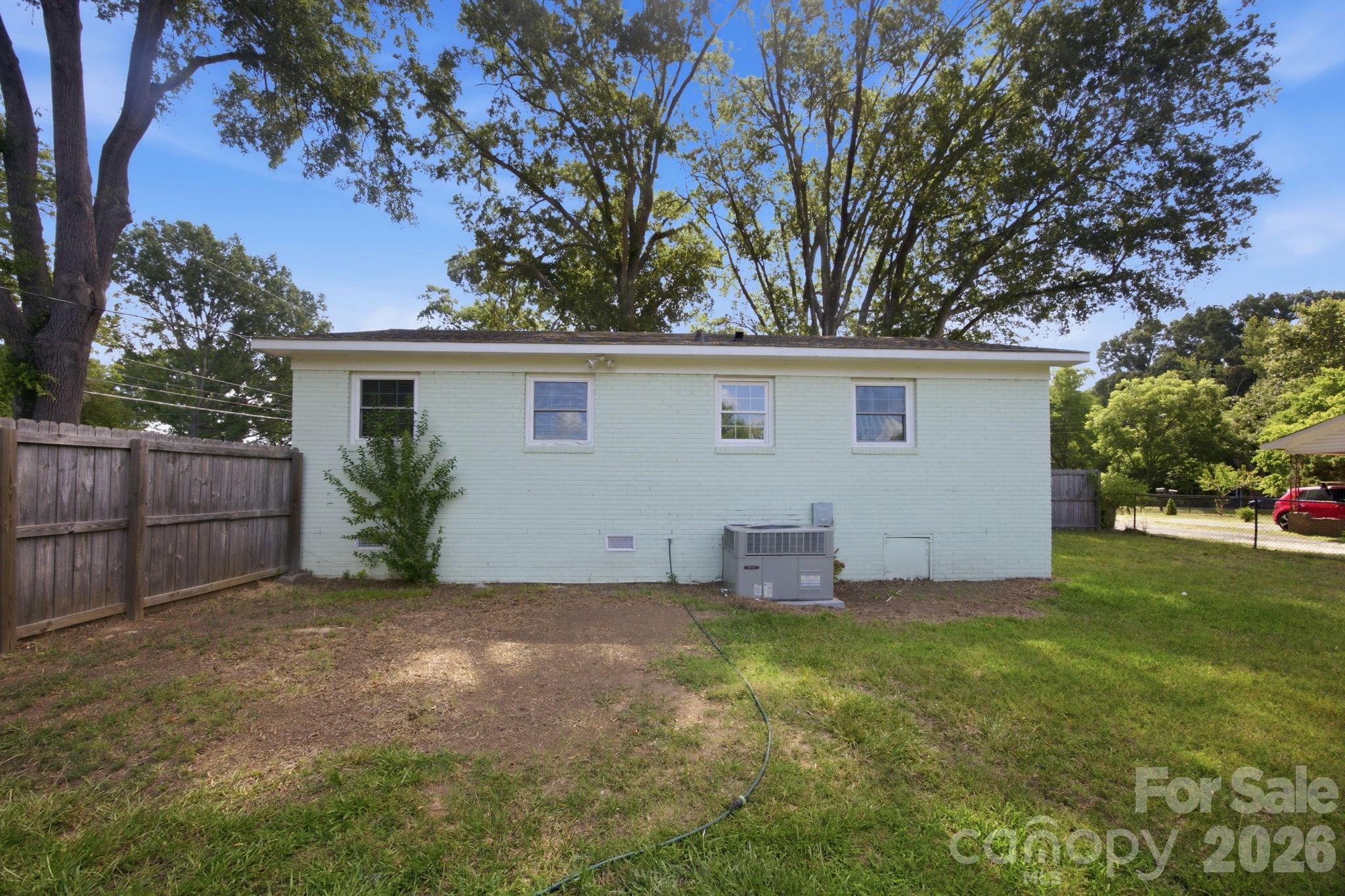 400 Olin Drive — Waxhaw