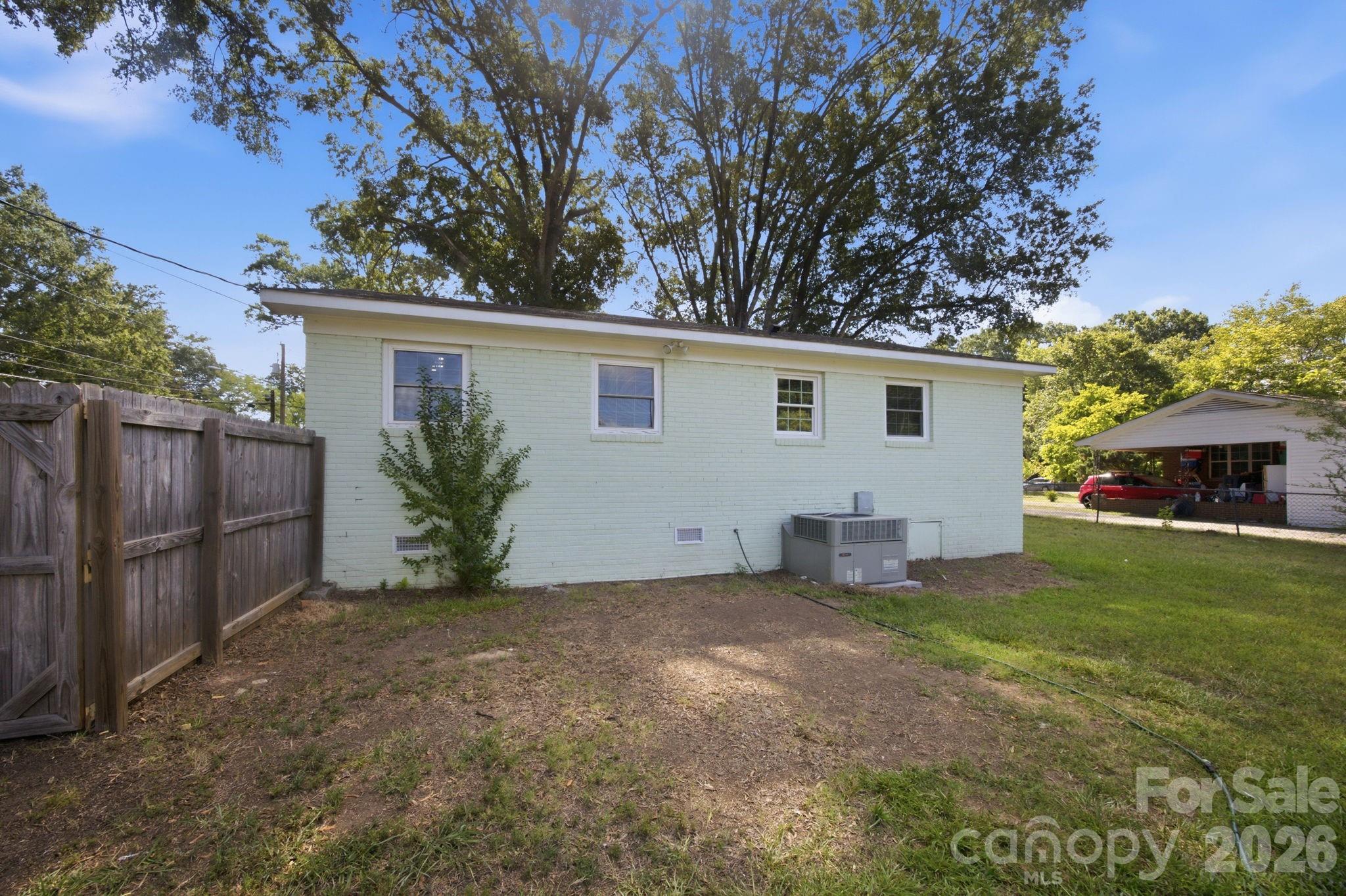 400 Olin Drive — Waxhaw