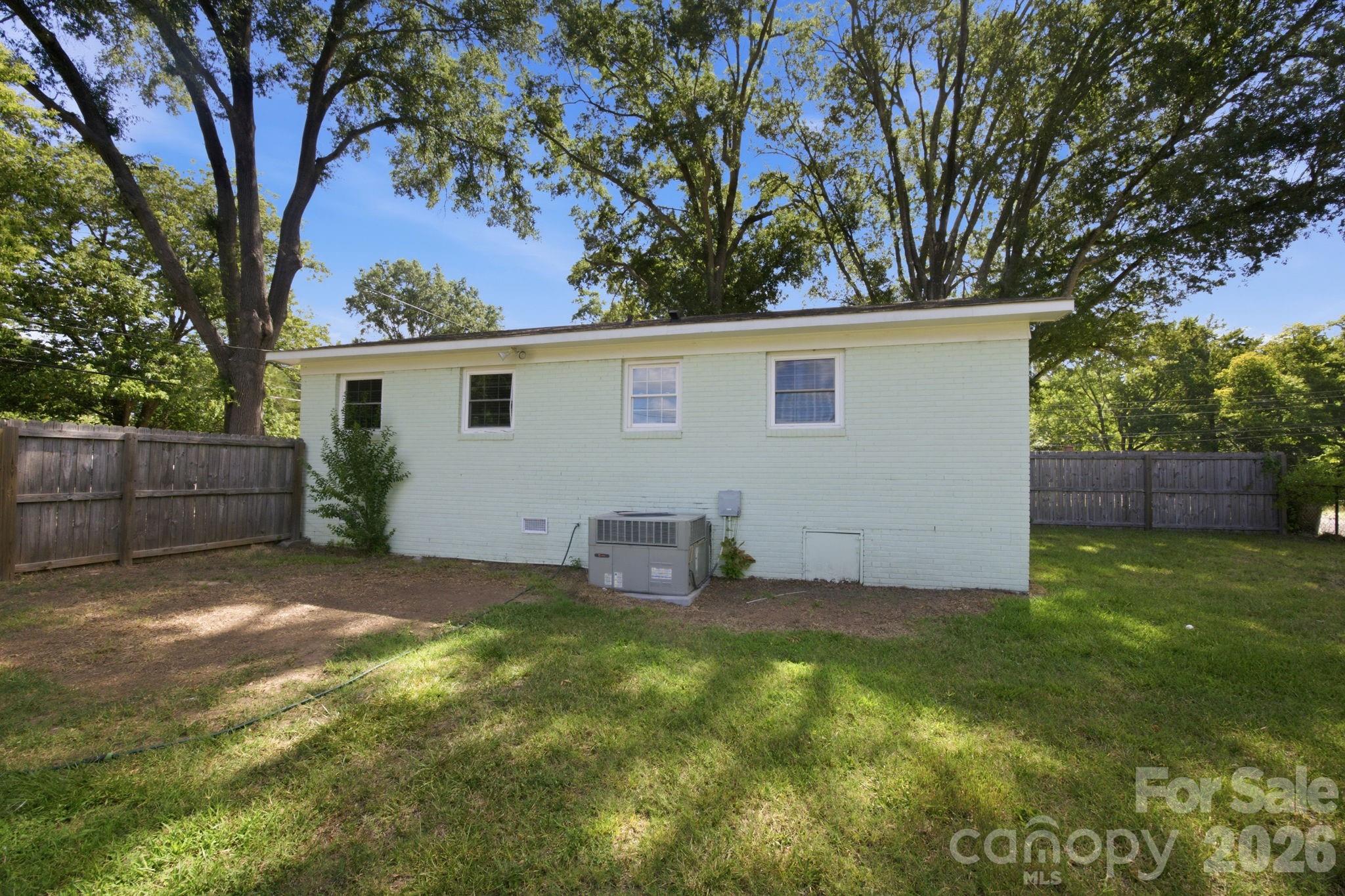 400 Olin Drive — Waxhaw