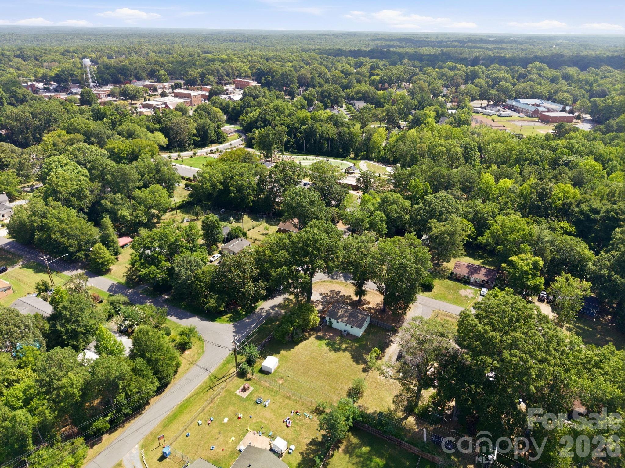 400 Olin Drive — Waxhaw