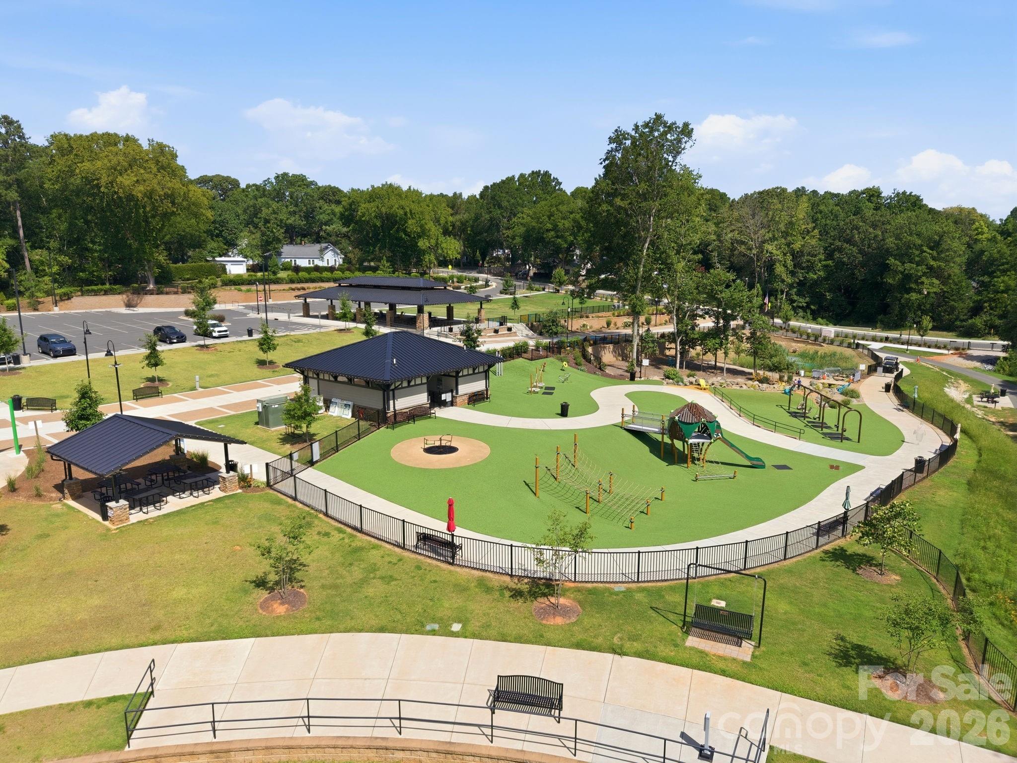 400 Olin Drive — Waxhaw
